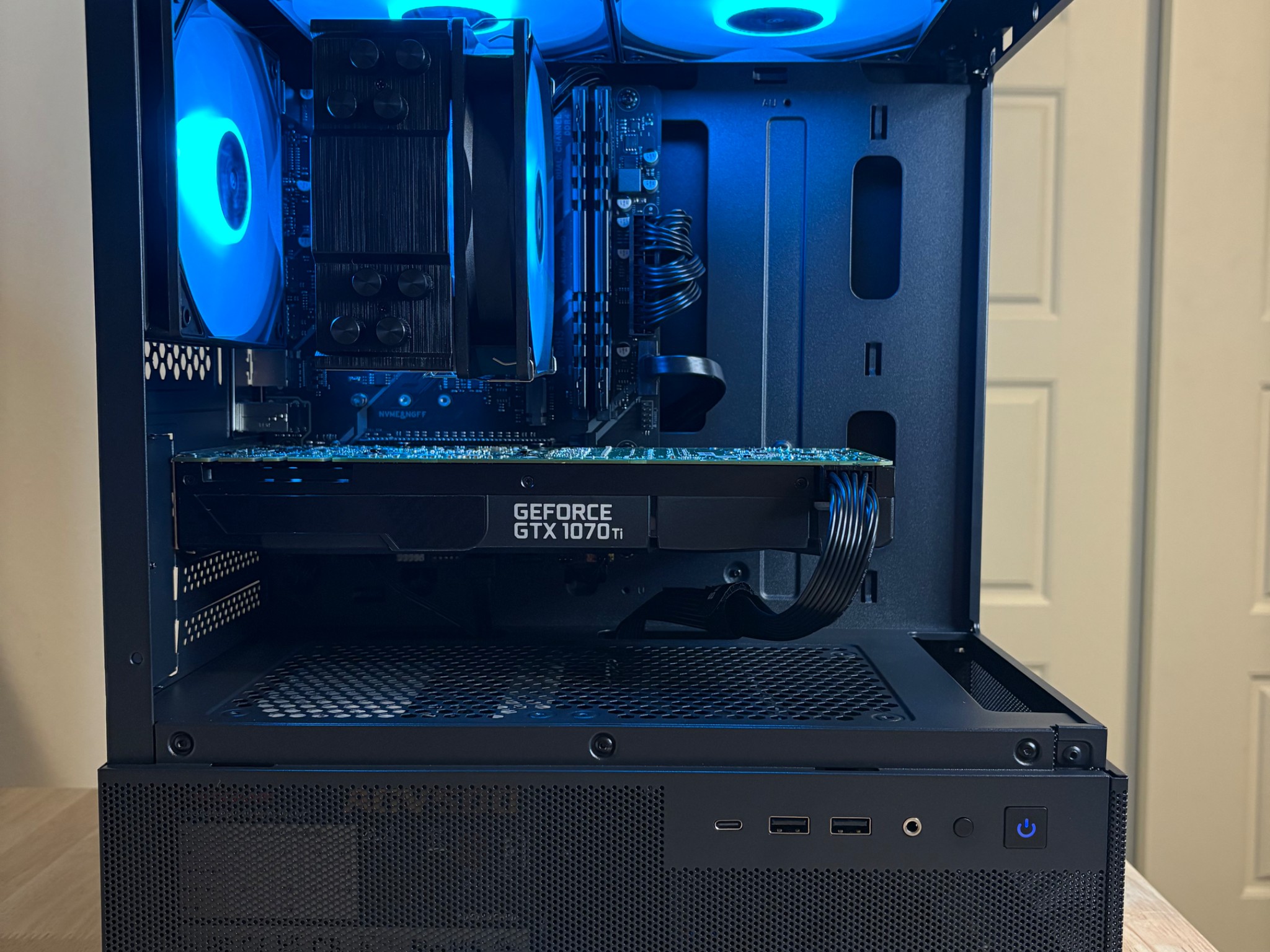 GTX 1070 Ti + Ryzen 5 2600