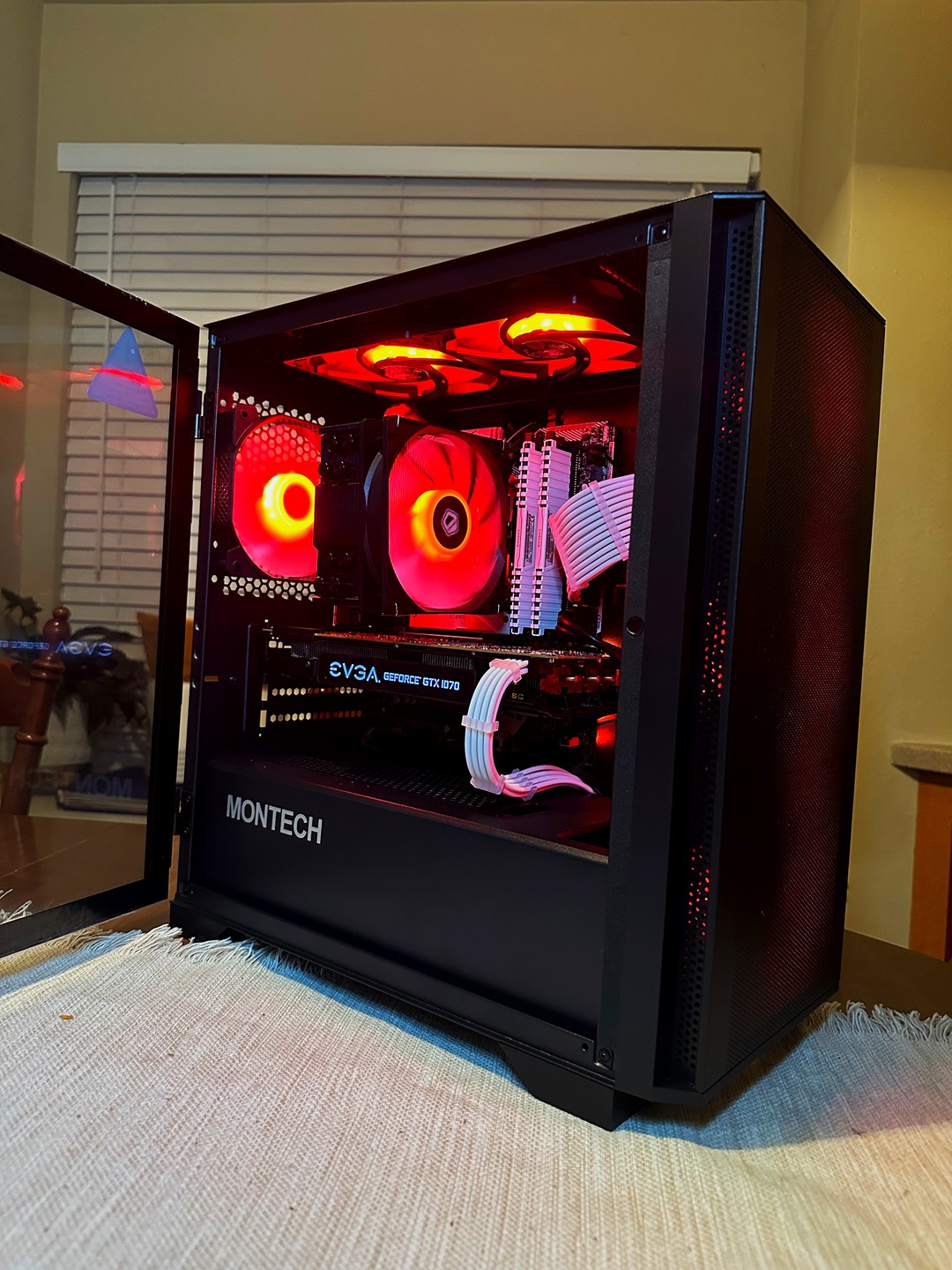 Clean Gaming PC(EVGA GTX 1070, i5-10400f, 16gb DDR4) | Jawa