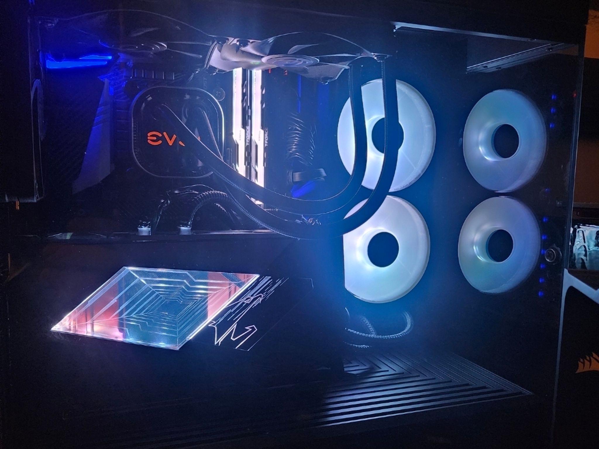 Gigabyte AORUS GeForce RTX 3090 xtreme waterforce