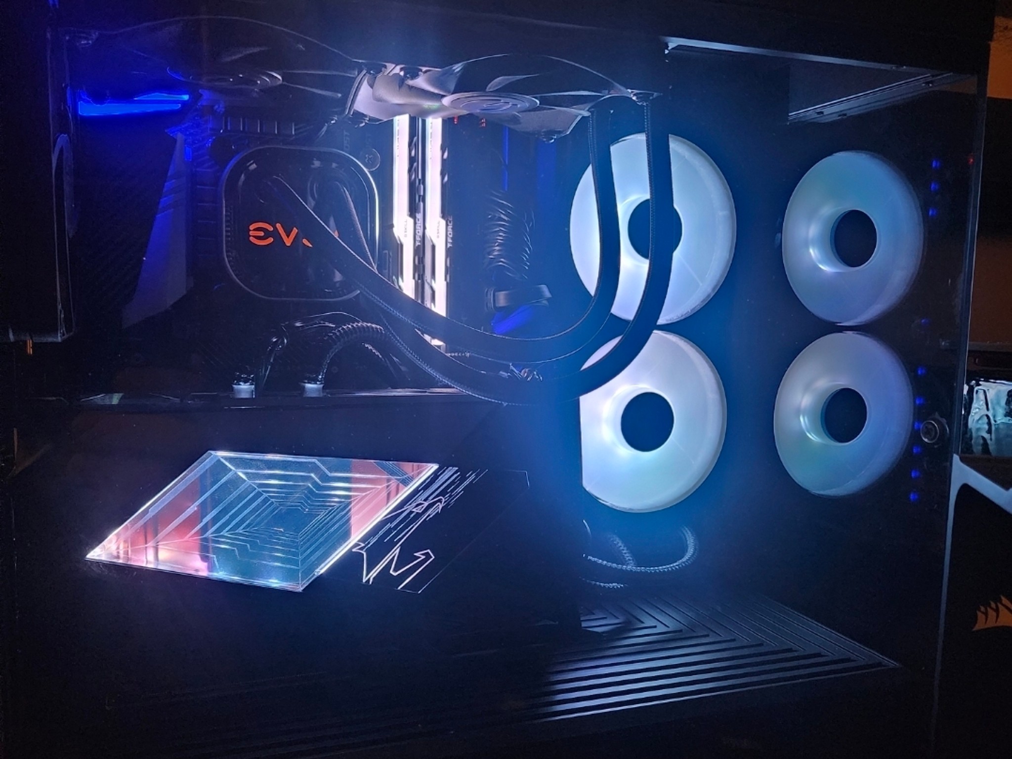 Gigabyte AORUS GeForce RTX 3090 xtreme waterforce