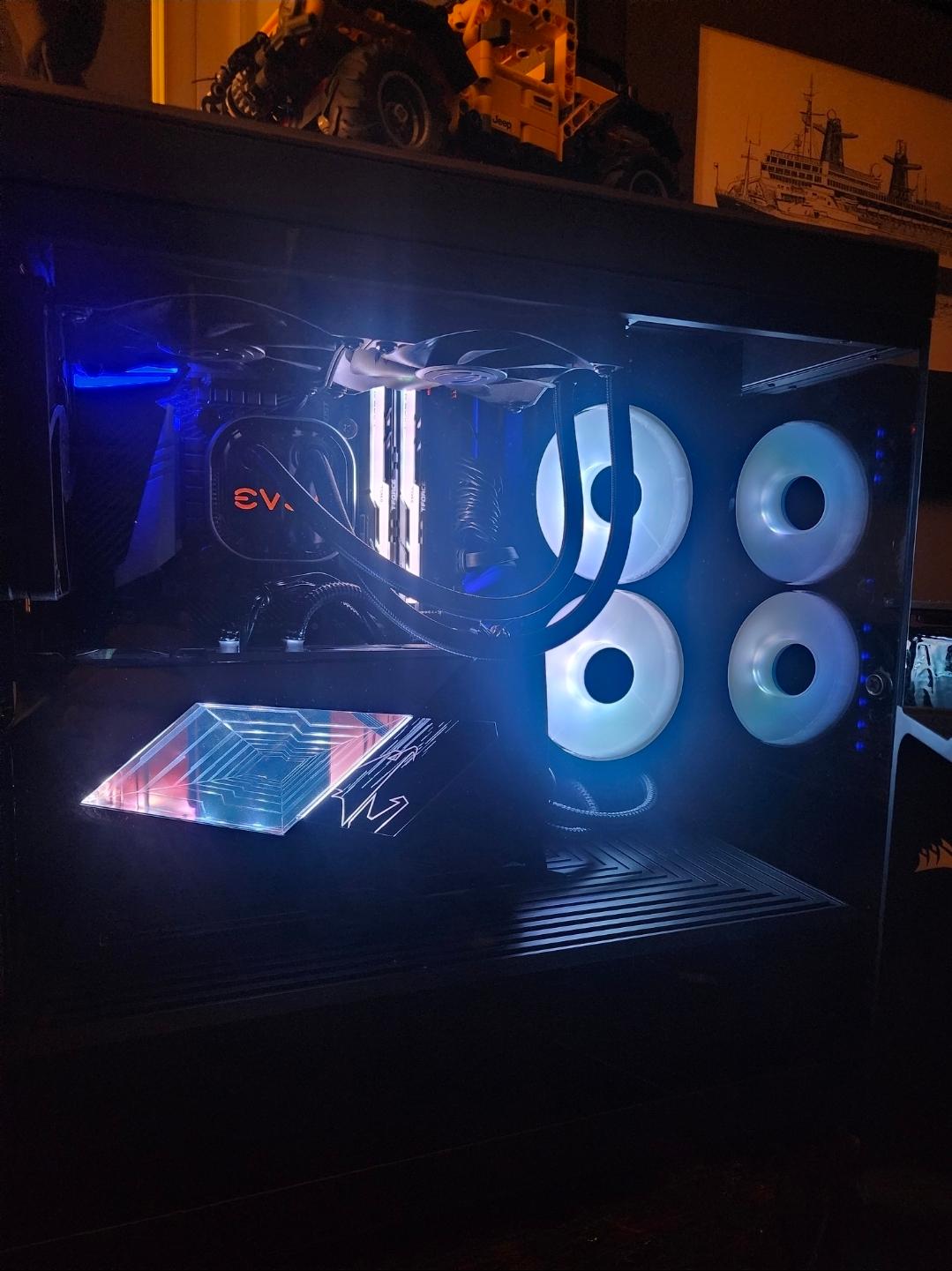Gigabyte AORUS GeForce RTX 3090 xtreme waterforce