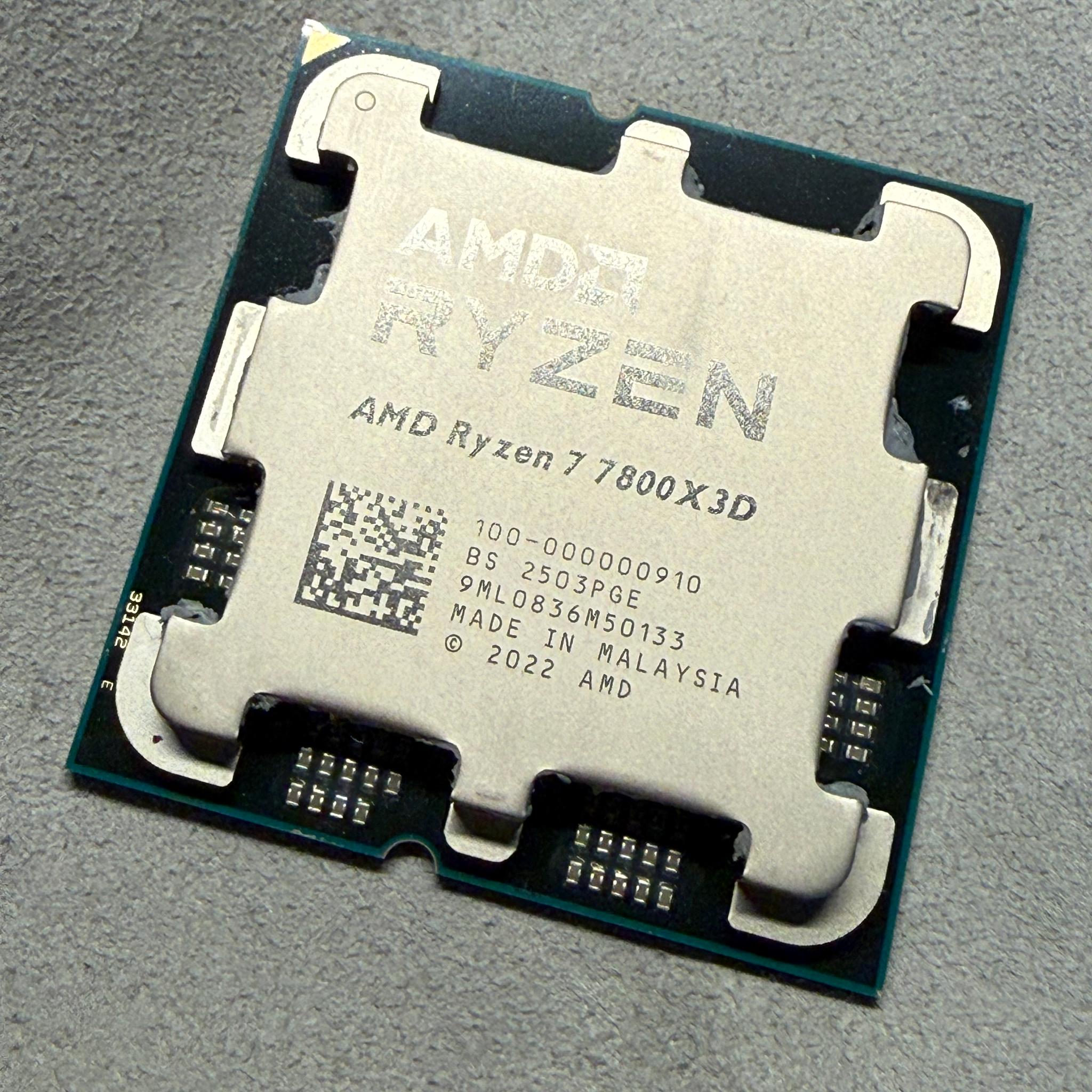 AMD Ryzen 7 7800X3D - Excellent Condition