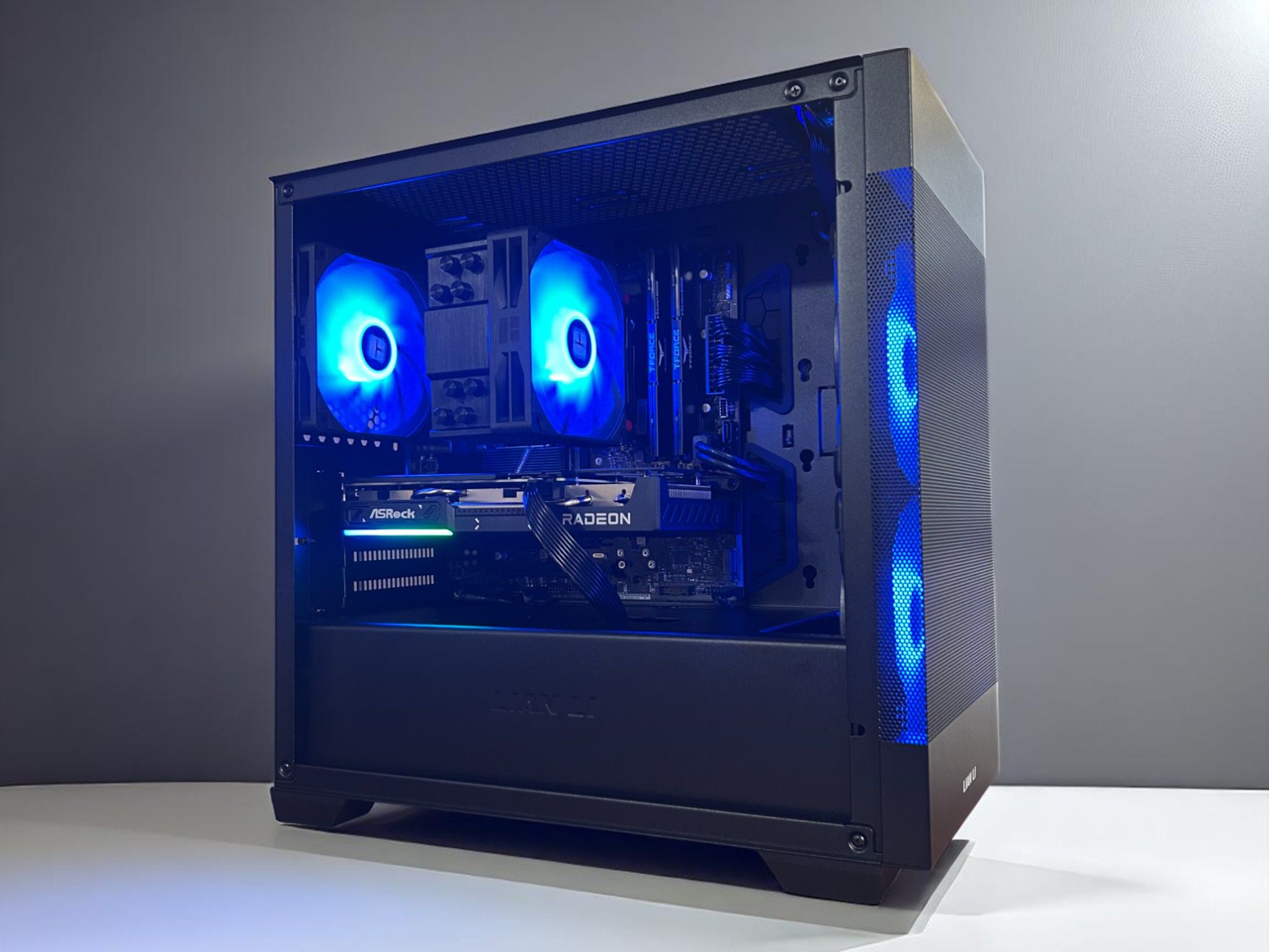 RX 9060XT 8GB | Ryzen 5 8400F | 32GB DDR5 6000MT/s | 1TB NVMe | The Inquisitor RX