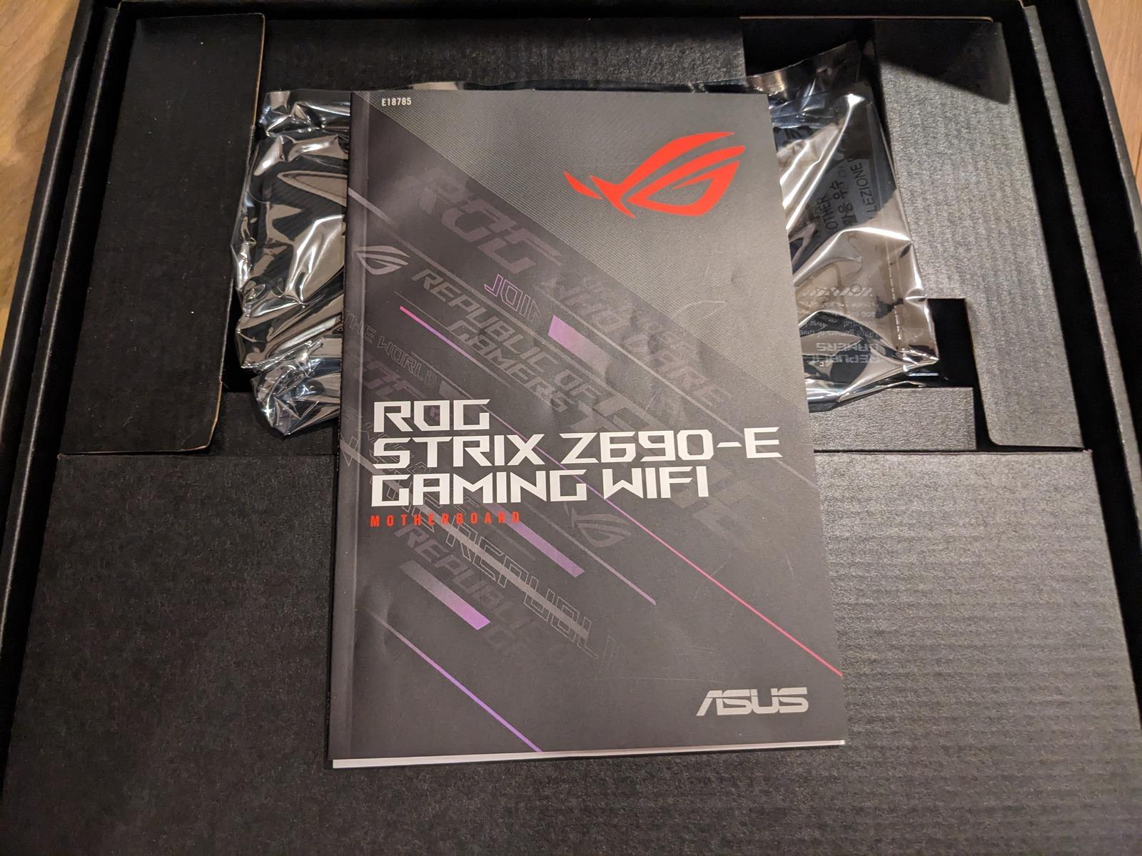 Intel Core i7-13700K w/ ASUS ROG Strix Z690-E Gaming WiFi 6E 32GB DDR5 6000mt/s cl36