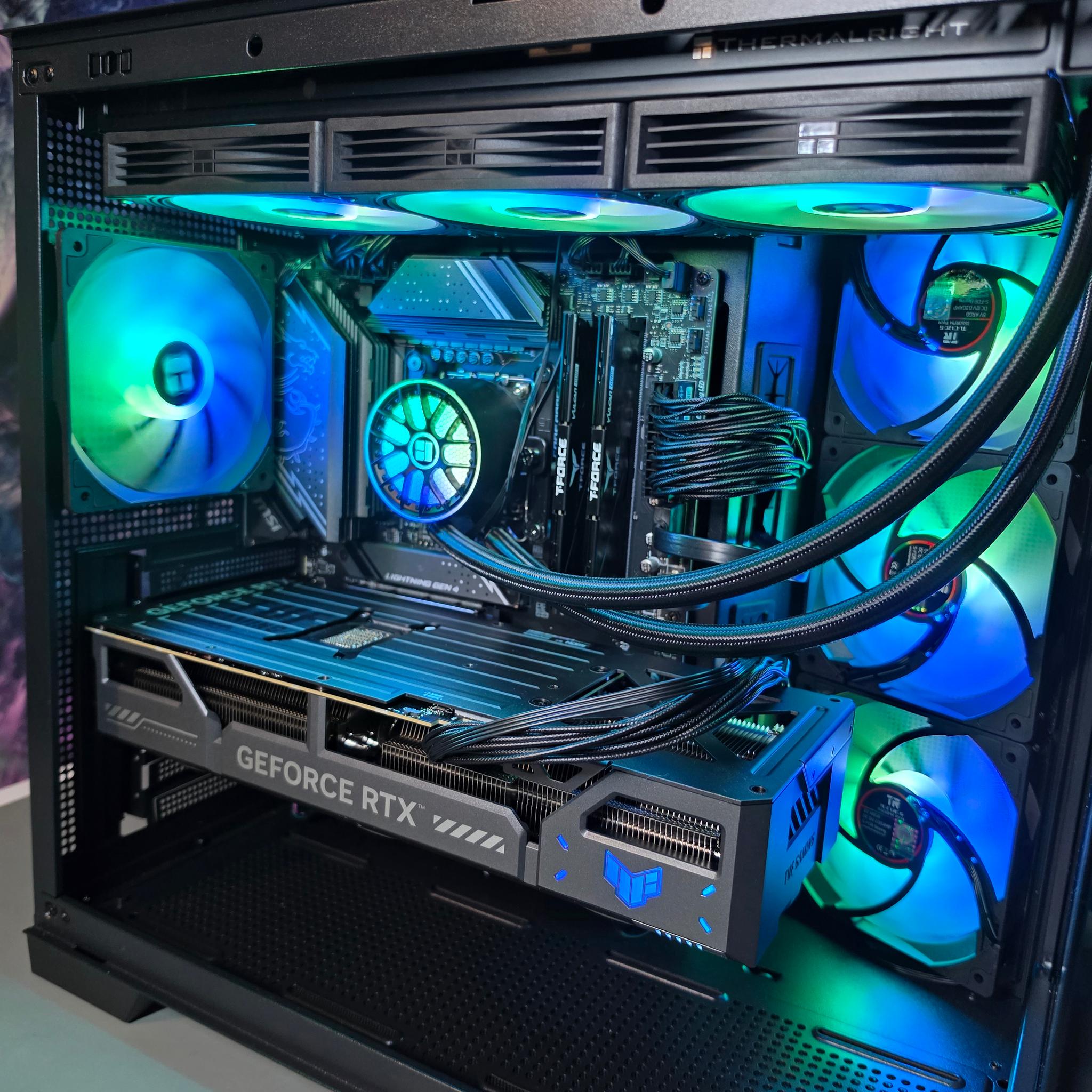 ASUS RTX 5070 12gb + Intel Core i7 14700f