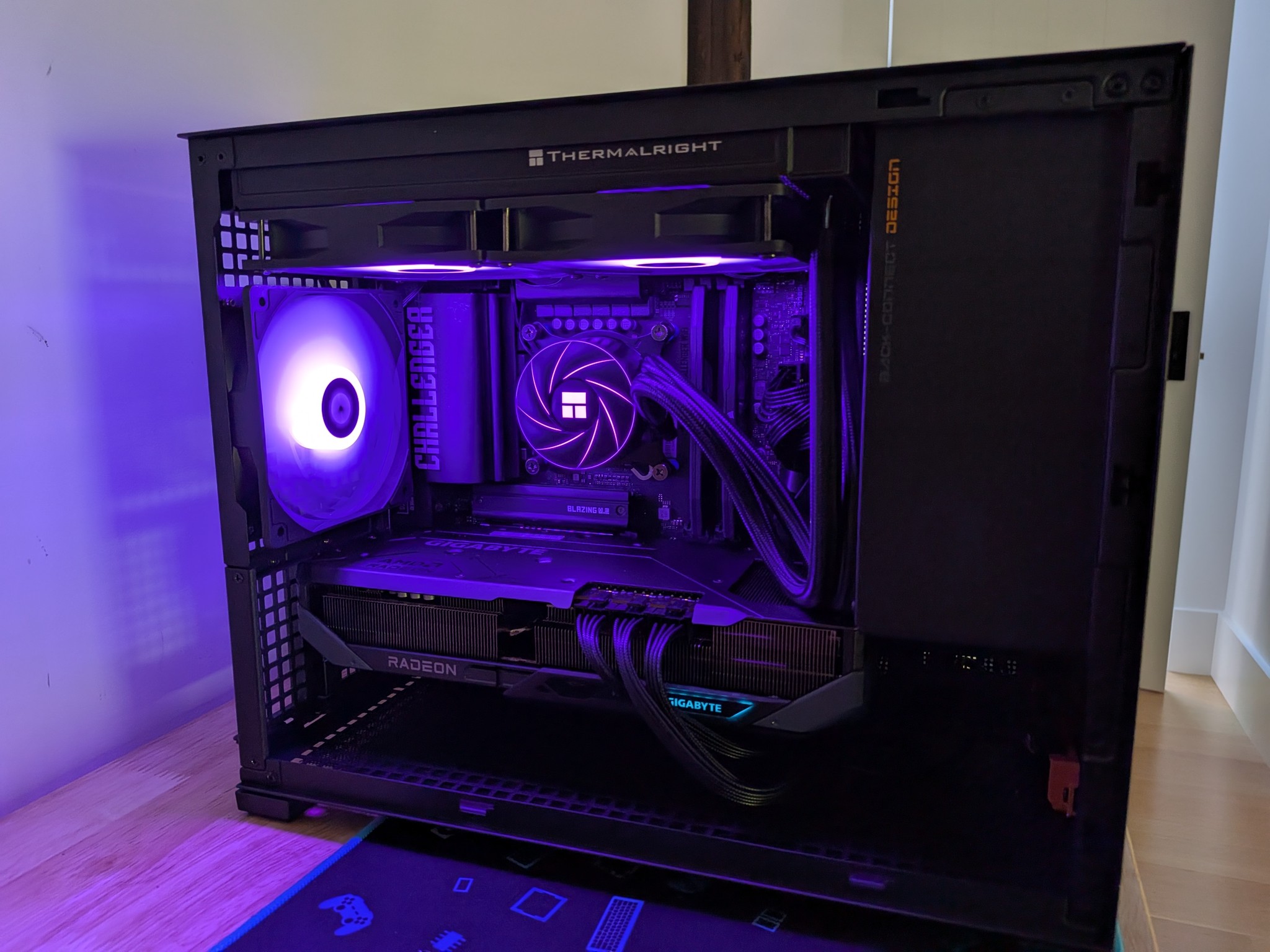 4K Final Boss - RX 9070 XT, Core Ultra 5 250K Plus, 32 GB DDR5 RAM, 2 TB Gen 4, Liquid Cooled, RGB