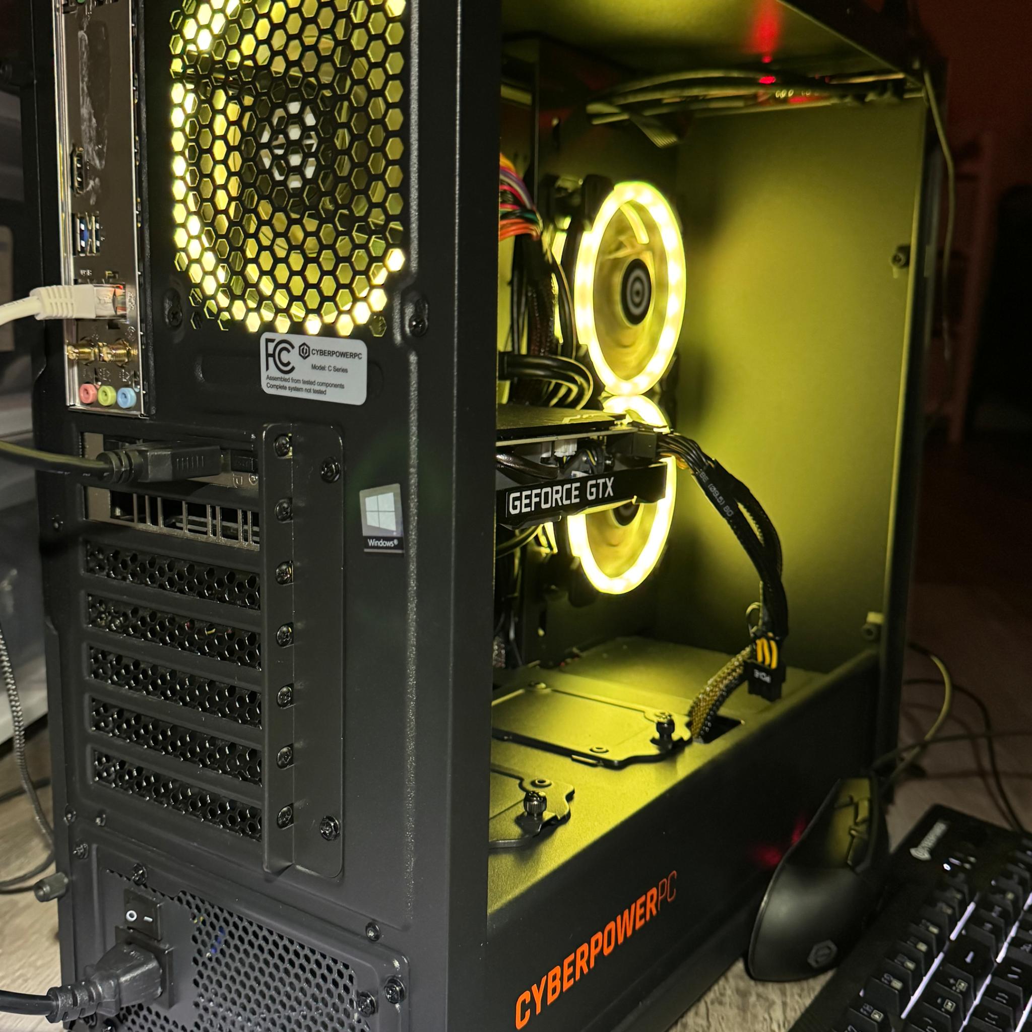 GTX 1660 Super | i5-10400F | Gaming PC 🎄