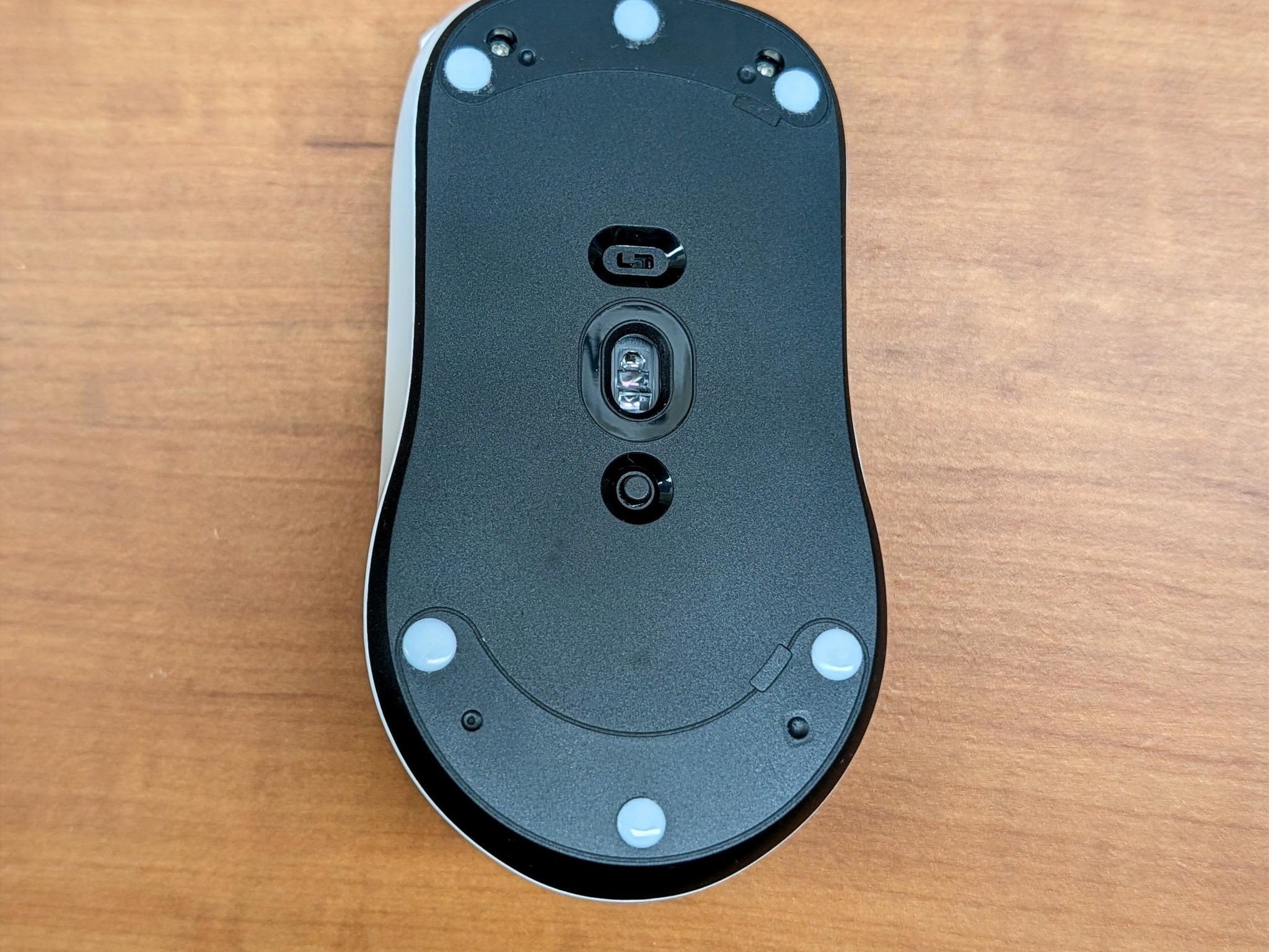 Scyrox V8 White 8K 36g Kailh Super Light Mouse Less Than 1 hr use