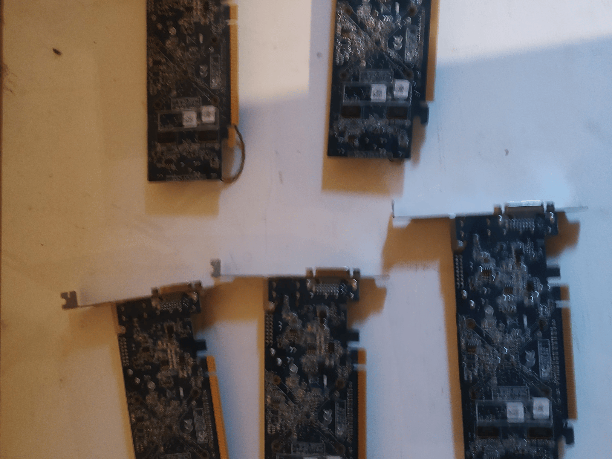 5x HD 5450 display adapders 