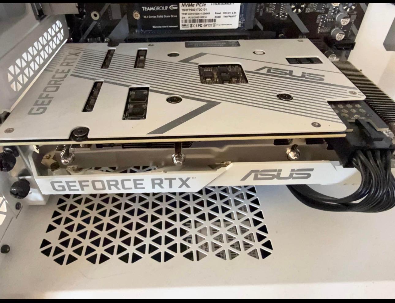 RXT 3060 12GB WHITE + RYZEN 5 5500 GAMING PC