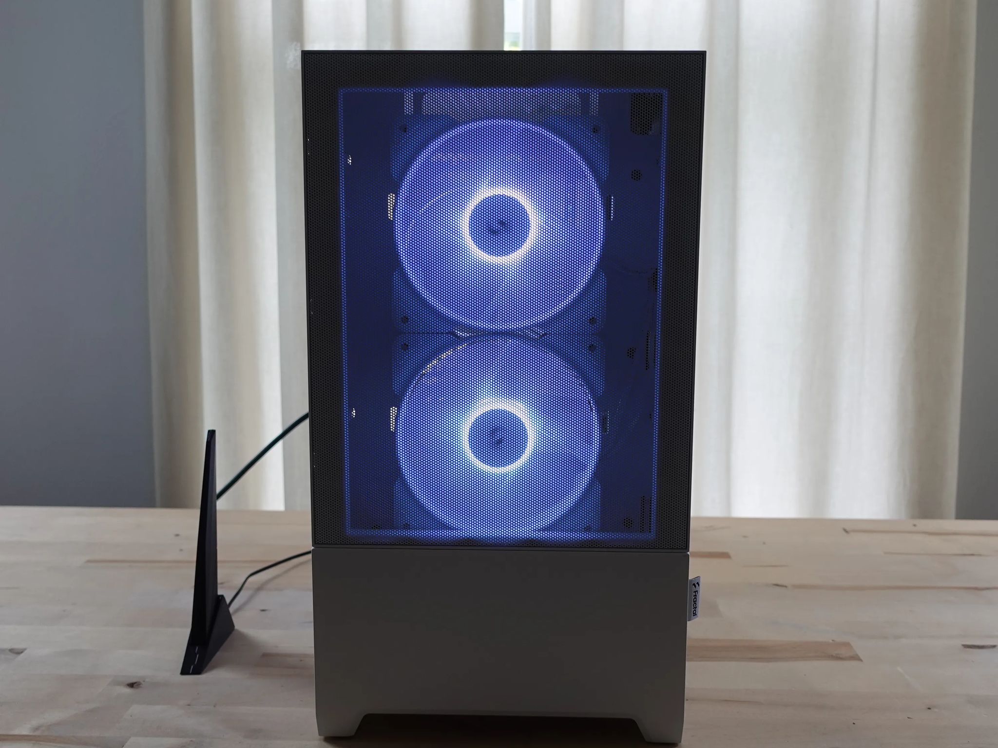 Entry-Level Midrange Gaming PC with AMD Ryzen 5 5600 Radeon RX 6600 1 TB NVMe Windows 11 Home