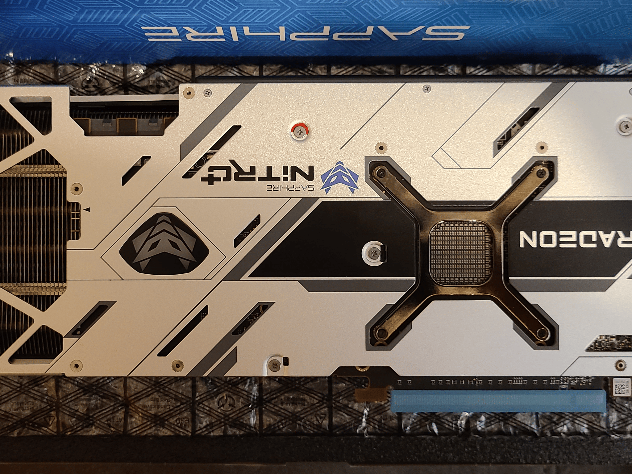 Sapphire Radeon RX 6800XT 16 GB NITRO+ Video Card