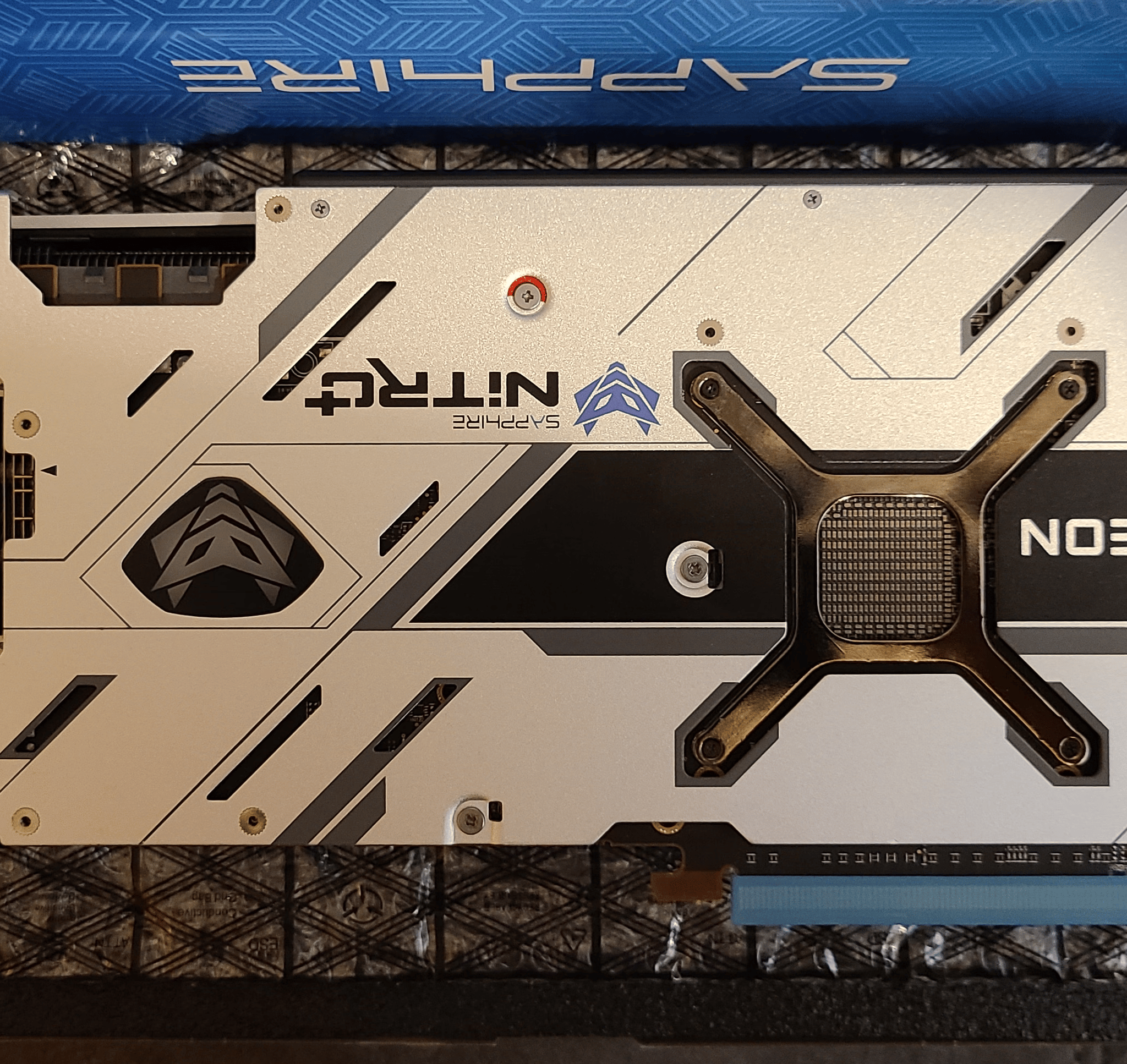 Sapphire Radeon RX 6800XT 16 GB NITRO+ Video Card