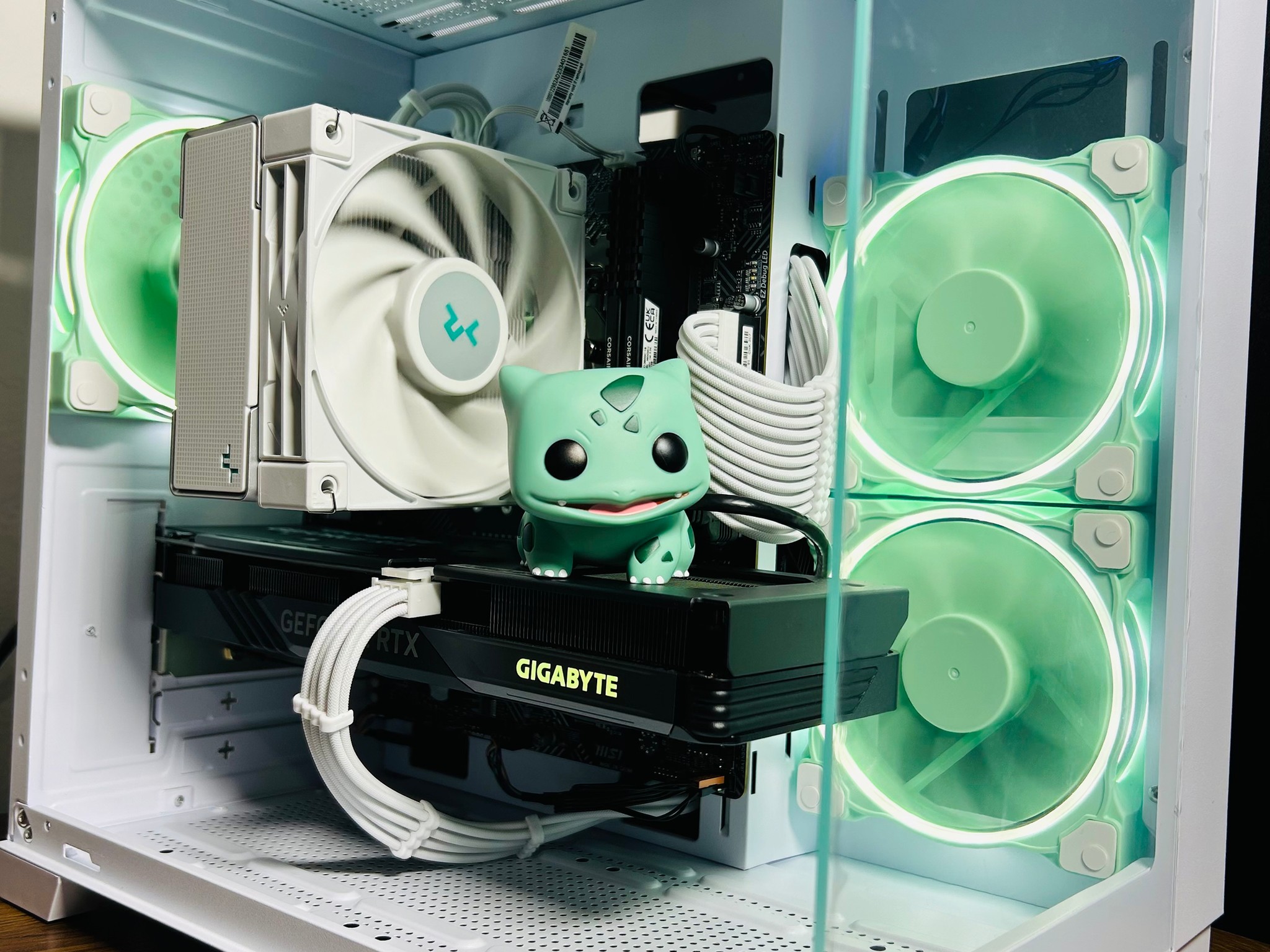 🐢🦖🌿Bulbasaur🌿🐢🦖 White Gaming PC (RTX 4060)