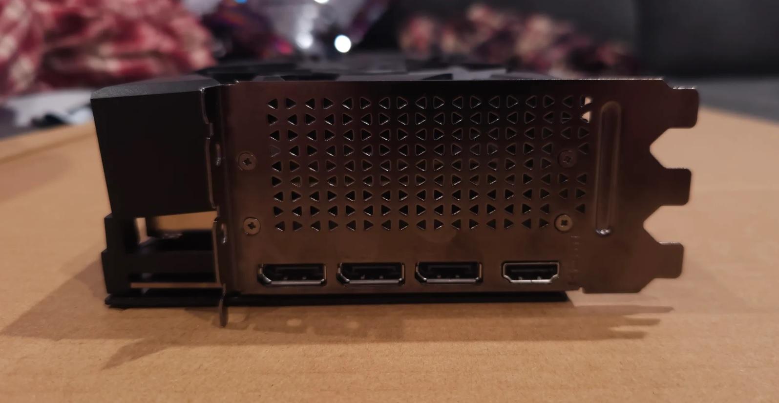 PNY VERTO GeForce RTX 4090 - Image 1