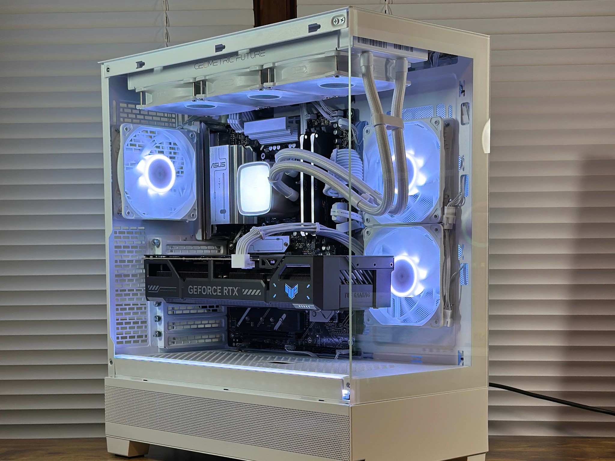 RTX 5070 12GB | Ryzen 7 7700X | 32GB DDR5 | 5TB Storage | Win11 | WIFI | 1440P/4K White Gaming PC