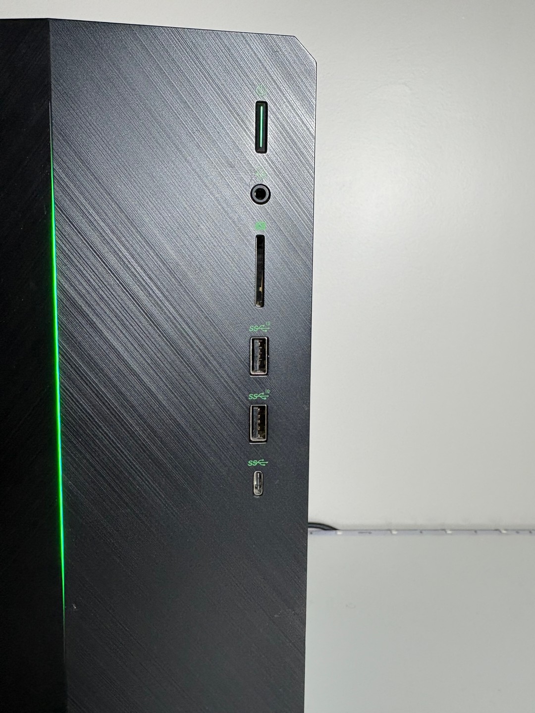 OMEN Gaming PC// - Ryzen 5 1600, RX 580, 16GB Ram, 512GB SSD | Jawa