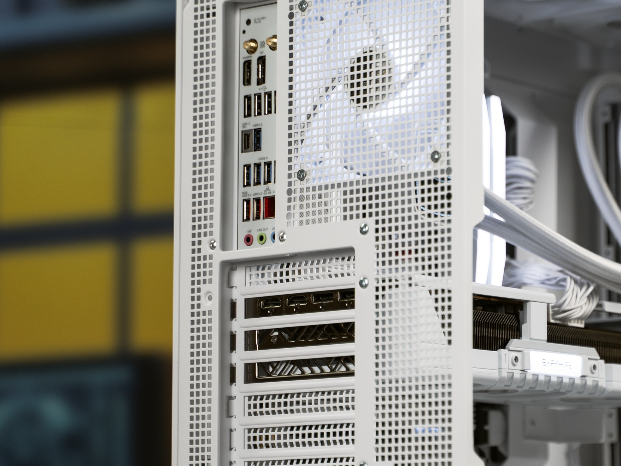 “Fractus.Astra ” RX 9070 Ryzen 7 9700X 32GB Windows 11 2TB Gaming PC Powerhouse