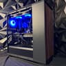 🌑🌲 Dark Oak 7670 🌑🌲 Ryzen 5 7600X3D | RTX 5070| 32 GB DDR5| 2 TB NVMe| 750 W PSU