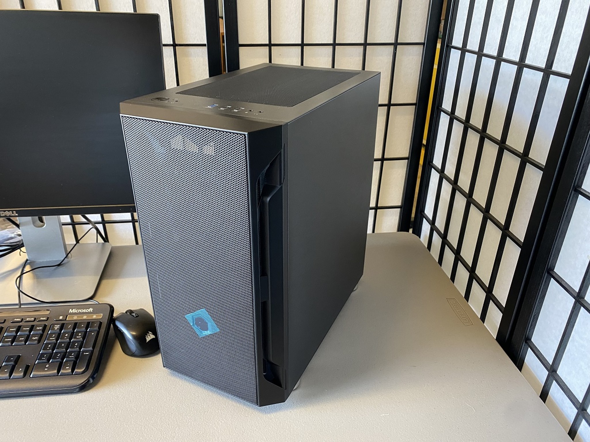 AMD Ryzen 5 3600x, nVidia GTX 1070 SC (8gb), DDR4 3200MHz 16GB (8x2), 1TB NVMe, 635W modular