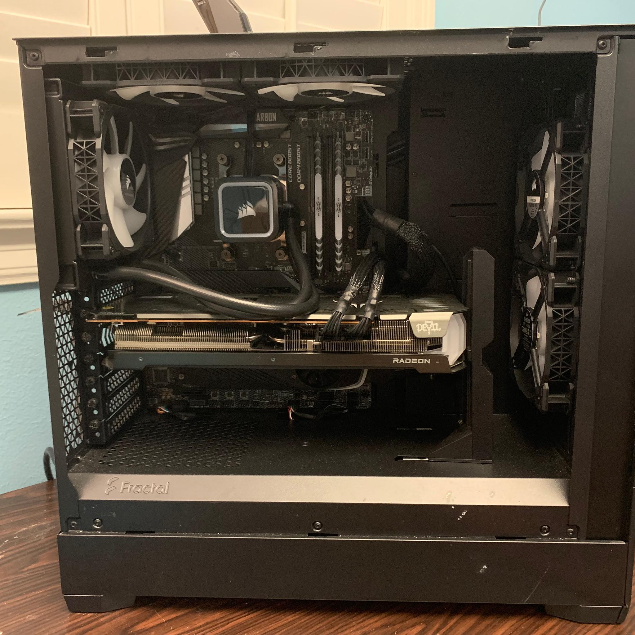 Red Devil|Ryzen 7 3700X|RX 6700XT|32GB|500GB SSD|2TB HDD|Windows 10 Pro