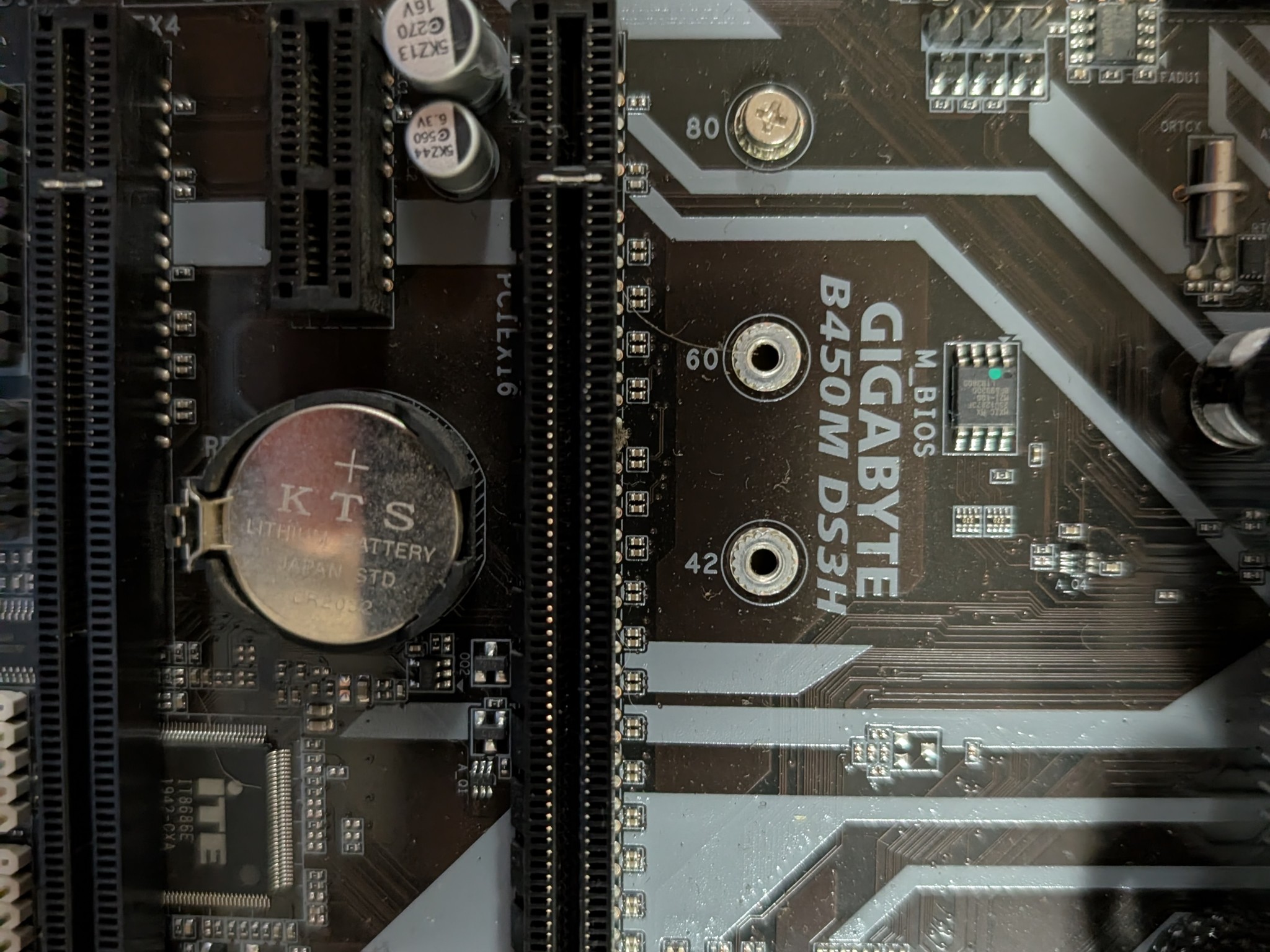 Gigabyte B450M DS3H + AMD Ryzen 5 3600