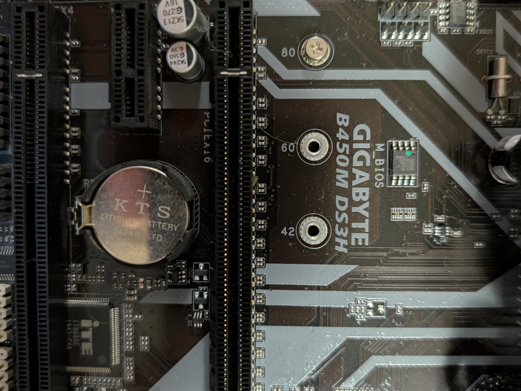 Gigabyte B450M DS3H + AMD Ryzen 5 3600