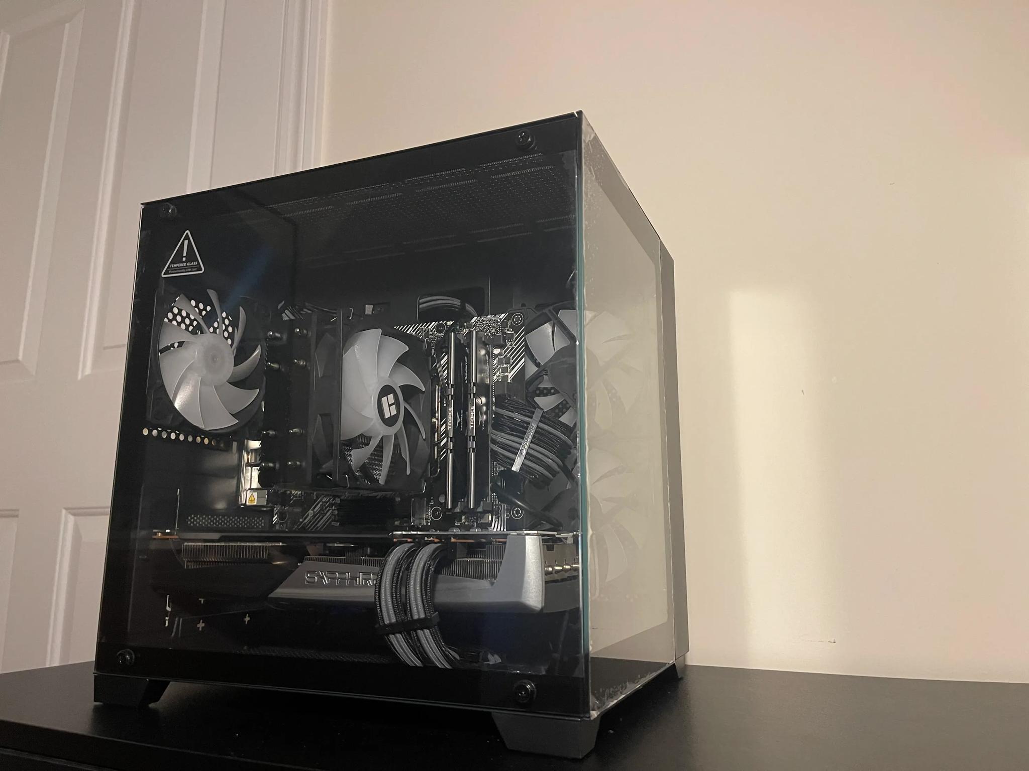 [Summer Sale] The Silver Nitro Gaming PC | Ryzen 5600 with Sapphire Nitro+ RX 5700xt