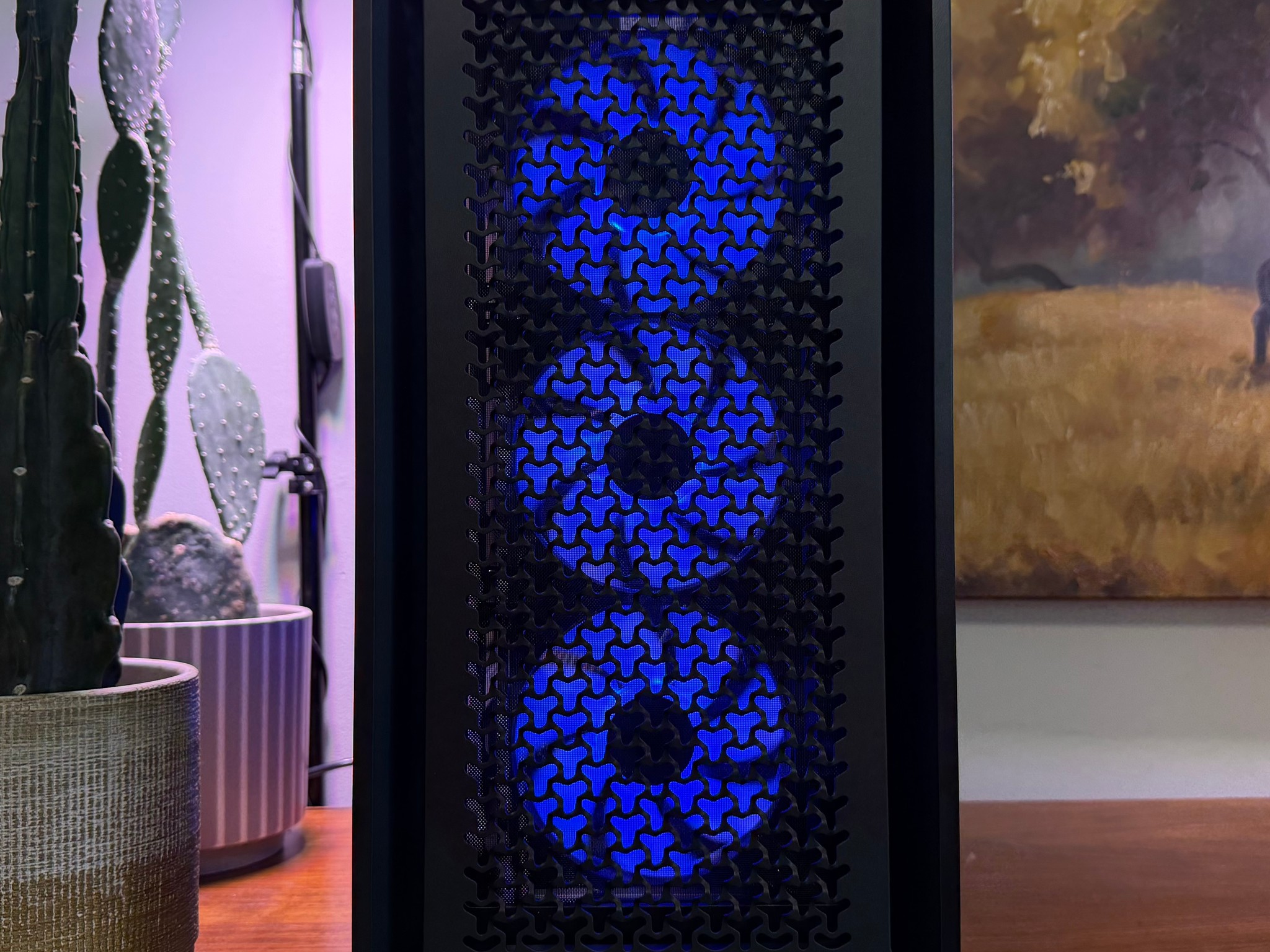 RTX 4070 Ti SUPER | Ryzen 7 7700X | 32GB DDR5-6000 | 2TB NVMe | Corsair H115i AIO | 850W Gold PSU