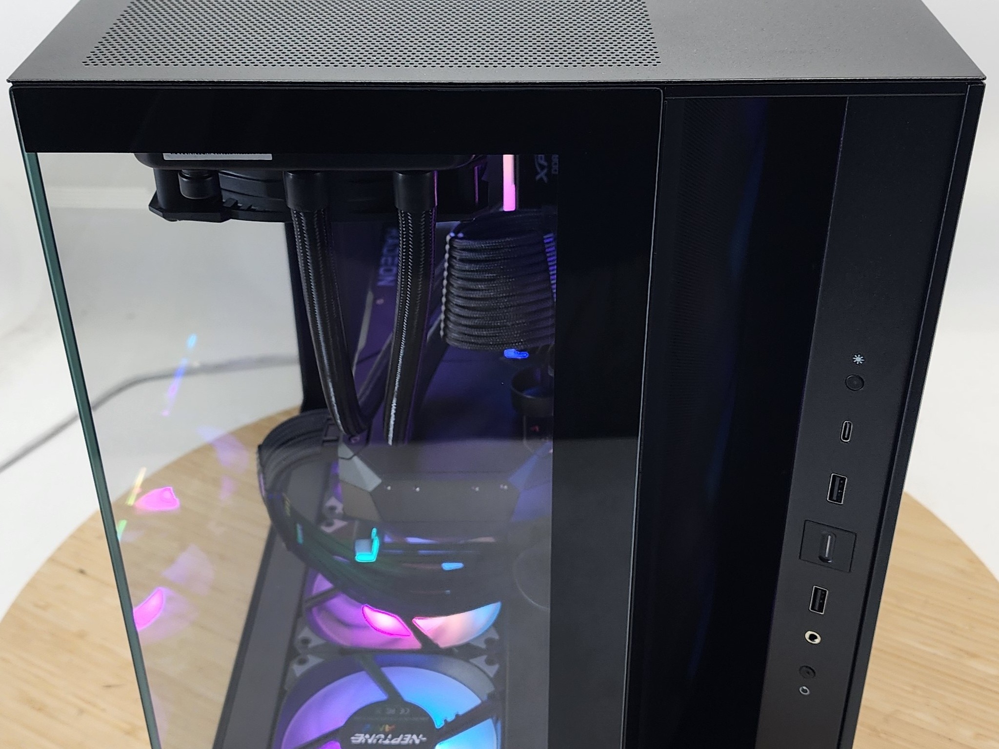 Gaming PC Ryzen 9 9900X 32GB RAM 2TB SSD RX 7900XTX 24GB Windows 11 Computer