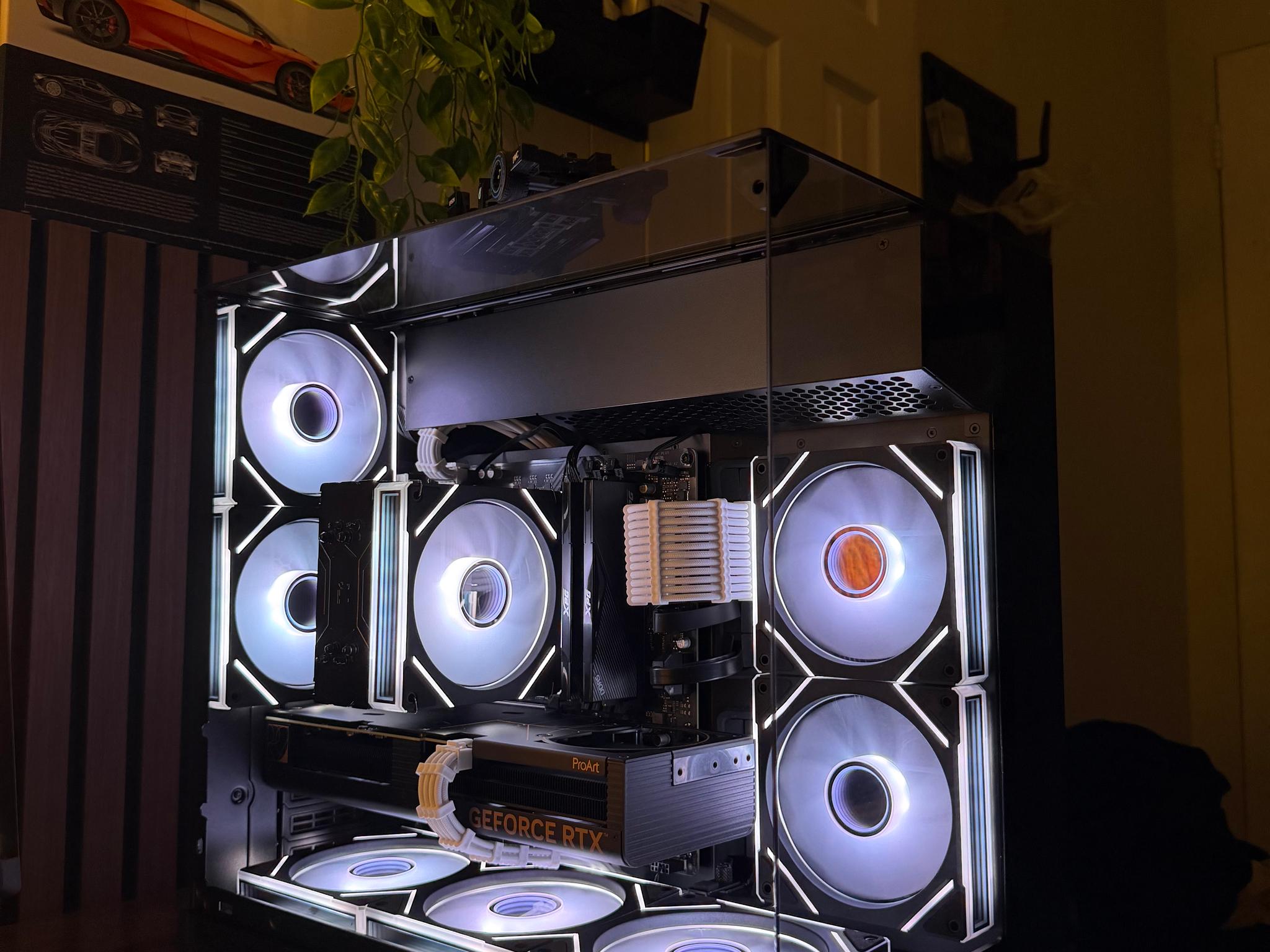 GeForce RTX 4070 Custom Gaming PC - Core i7-14700F, 16GB RAM, 512GB SSD