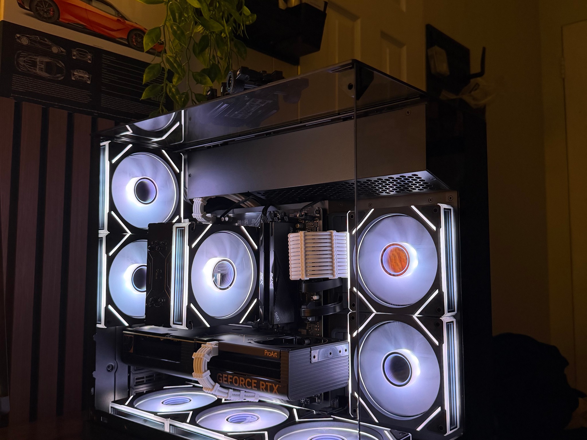 GeForce RTX 4070 Custom Gaming PC - Core i7-14700F, 16GB RAM, 512GB SSD