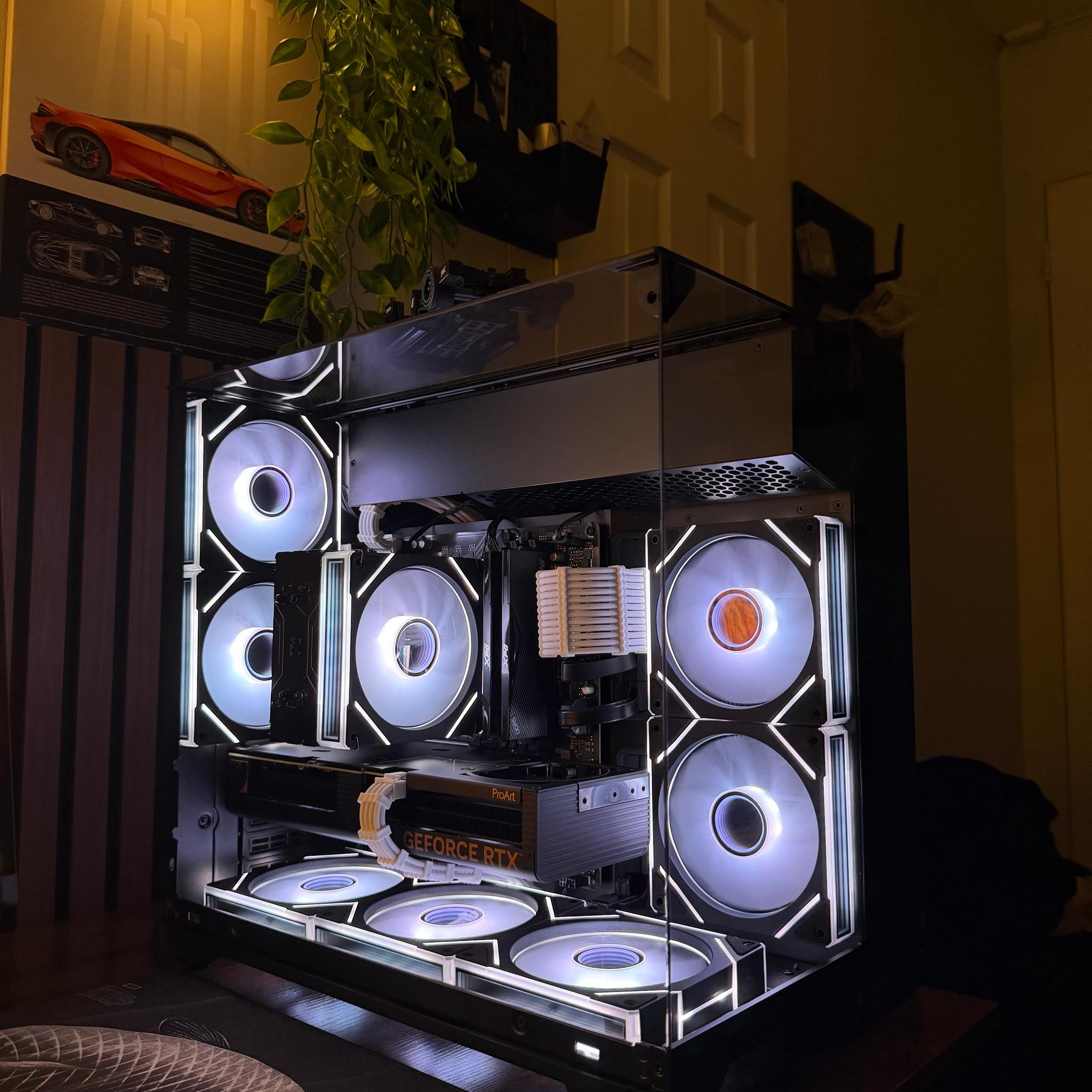 GeForce RTX 4070 Custom Gaming PC - Core i7-14700F, 16GB RAM, 512GB SSD