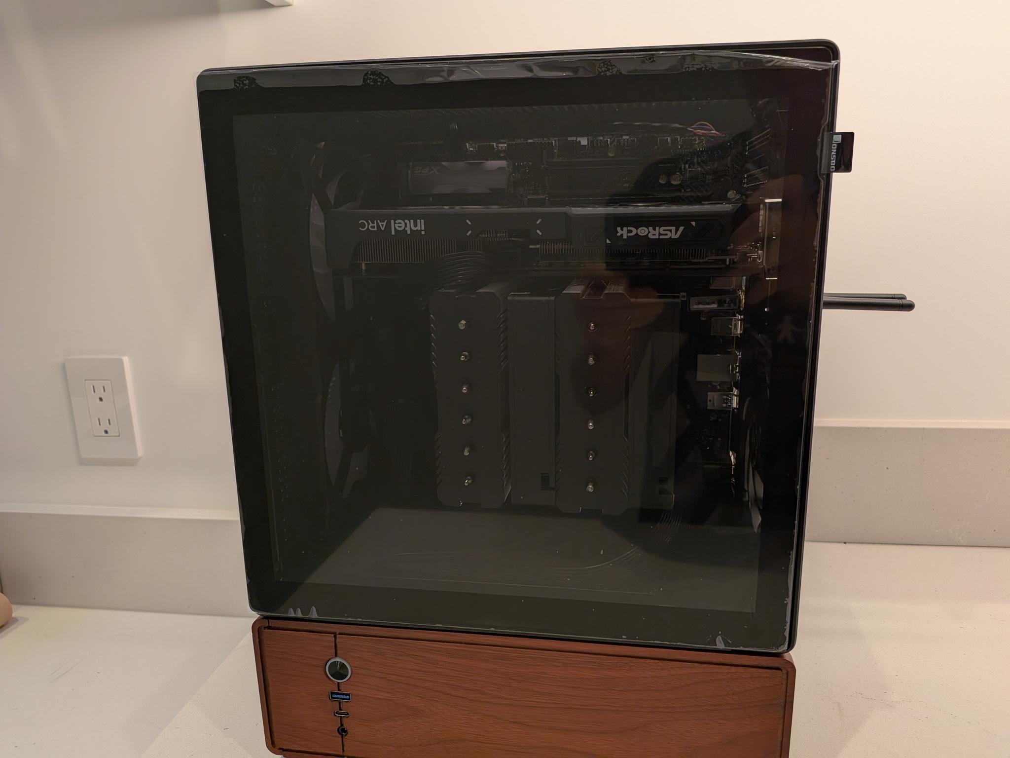 1440p Lumberjack - Intel Arc B580, Intel Core i5 12600KF, 32 GB DDR4, 1 TB Gen 4 NVME, RGB