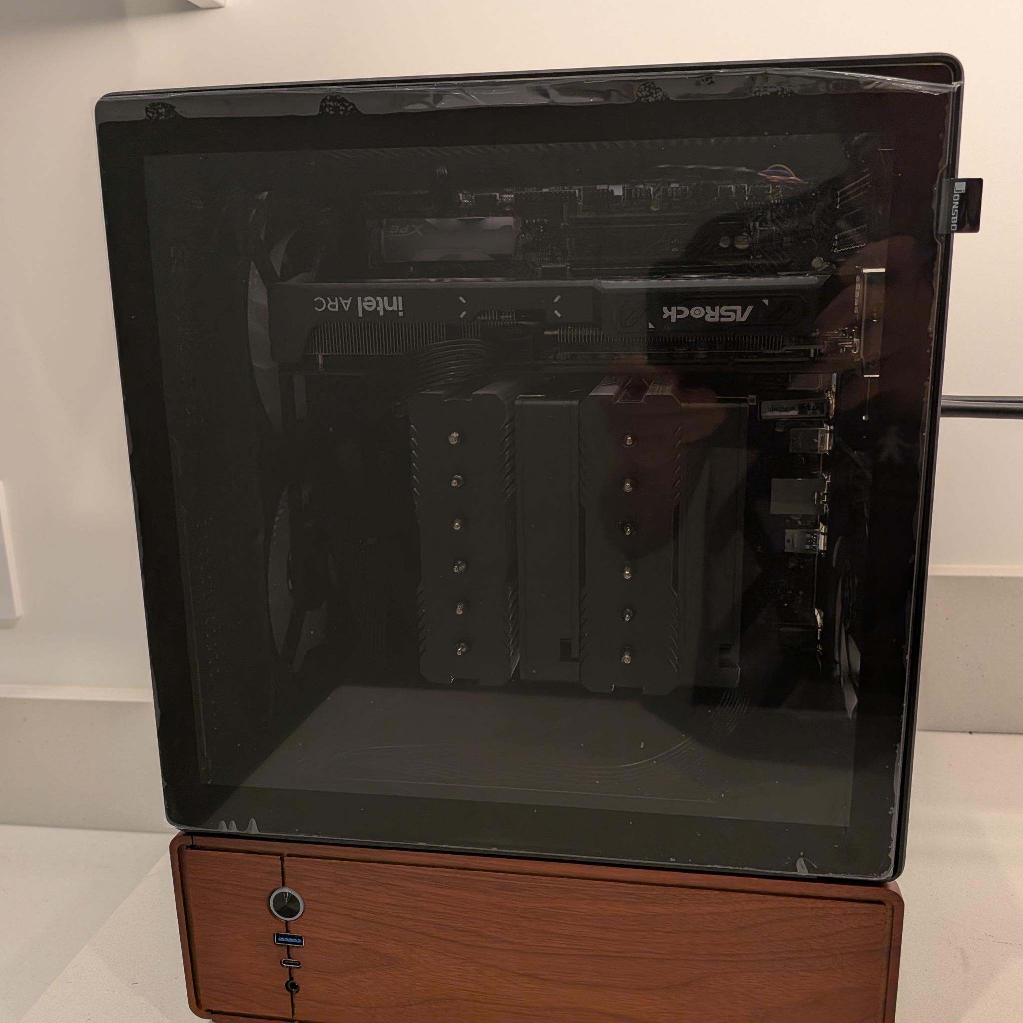 1440p Lumberjack - Intel Arc B580, Intel Core i5 12600KF, 32 GB DDR4, 1 TB Gen 4 NVME, RGB
