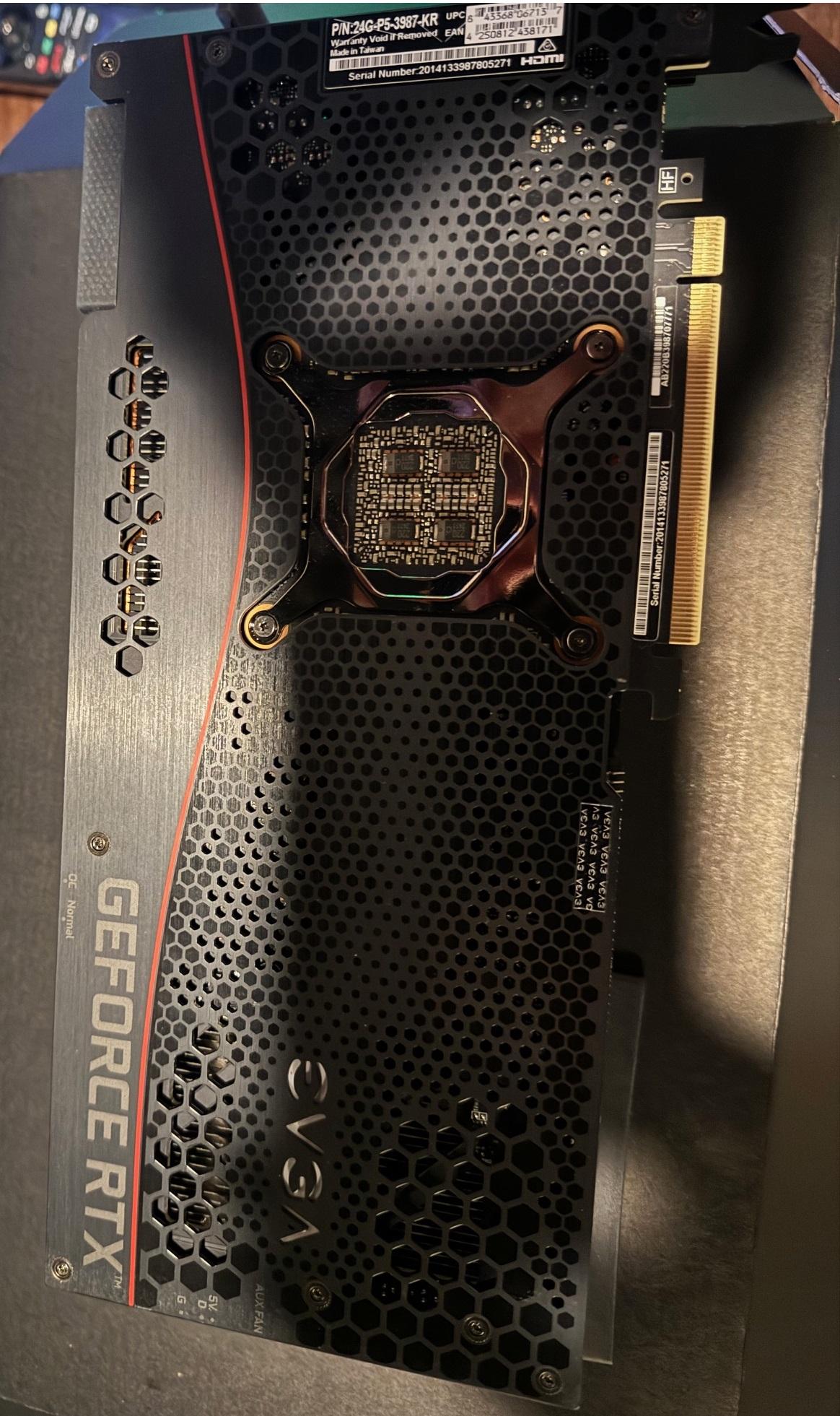 EVGA GeForce RTX 3090 FTW3 ULTRA / Used in mint condition / Original packaging with photos