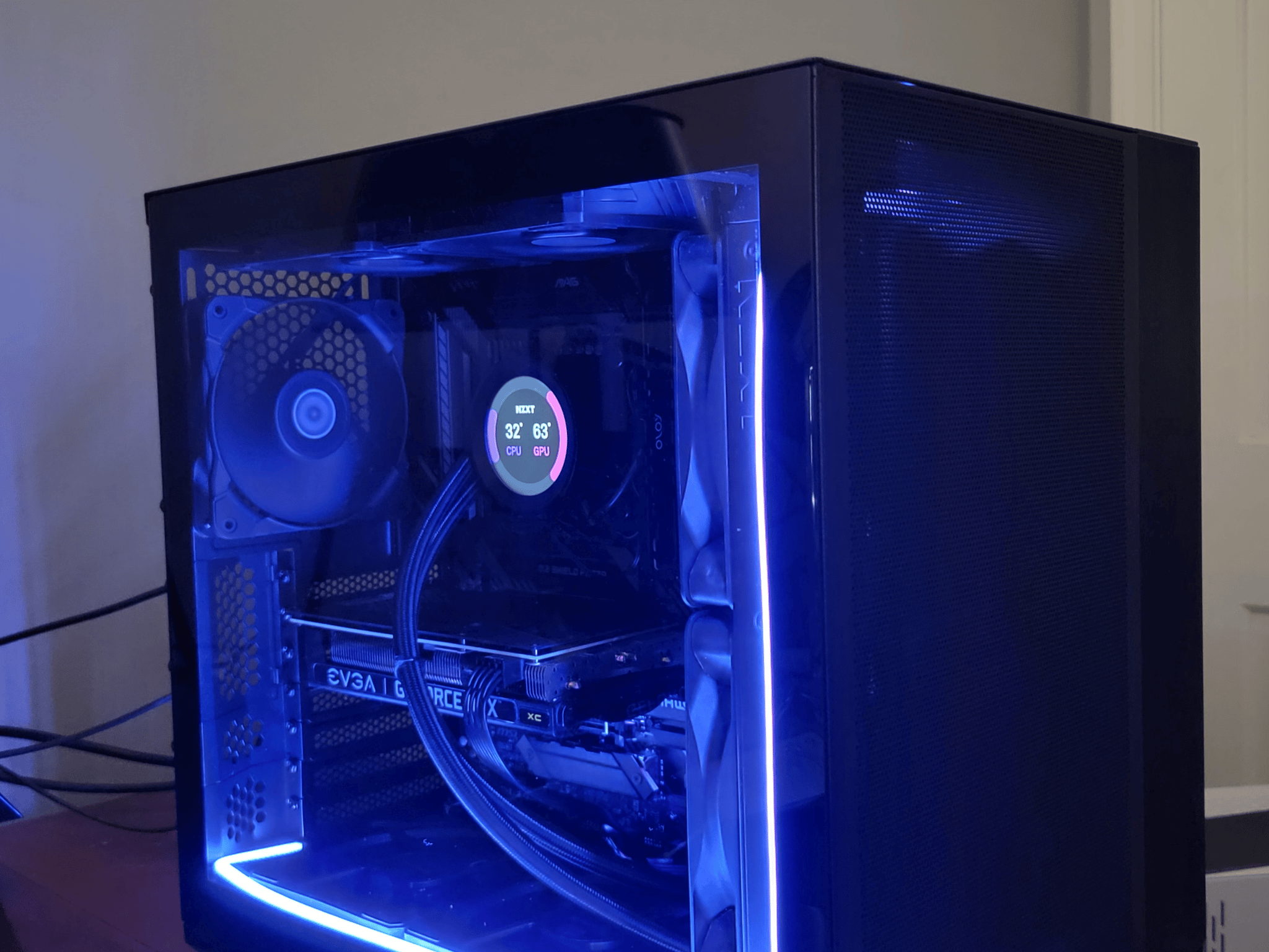 Intel i9 10900kf - EVGA 3060 XC - Lian LI 011 Air mini