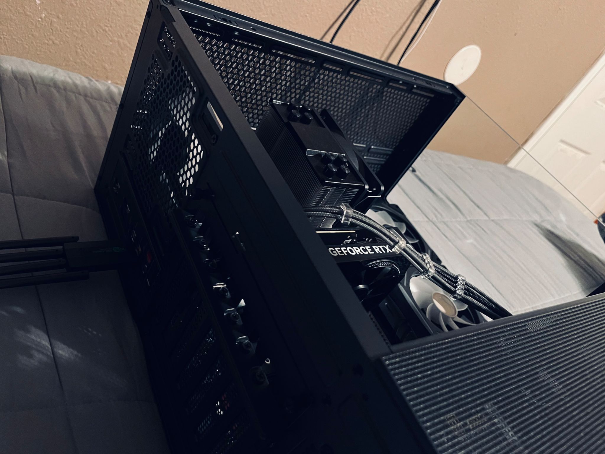 Pro Gaming PC |RTX 5060 // Ryzen 5600 // 32GB DDR4|