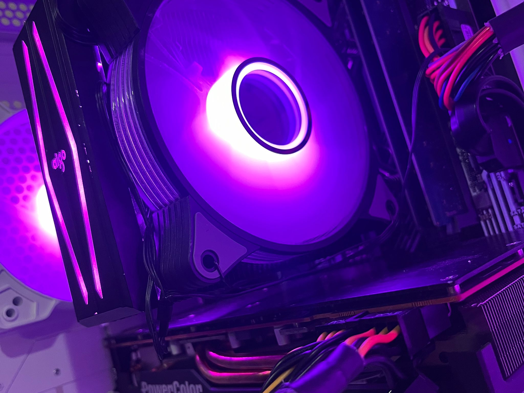 ALL WHITE 1080p/1440p Streaming/Gaming PC | RX 5700XT, Intel i7 10700, 512GB SSD, 32GB DDR4