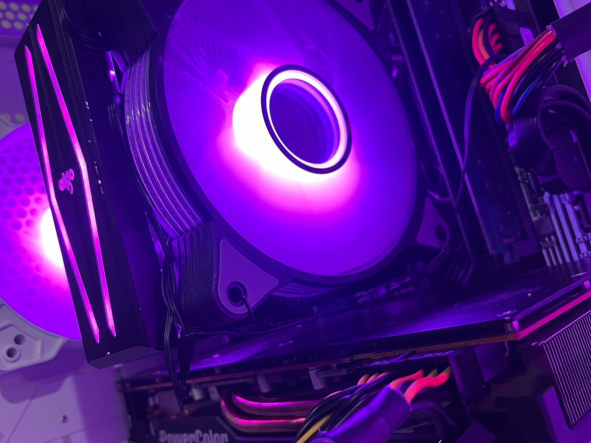 ALL WHITE 1080p/1440p Streaming/Gaming PC | RX 5700XT, Intel i7 10700, 512GB SSD, 32GB DDR4