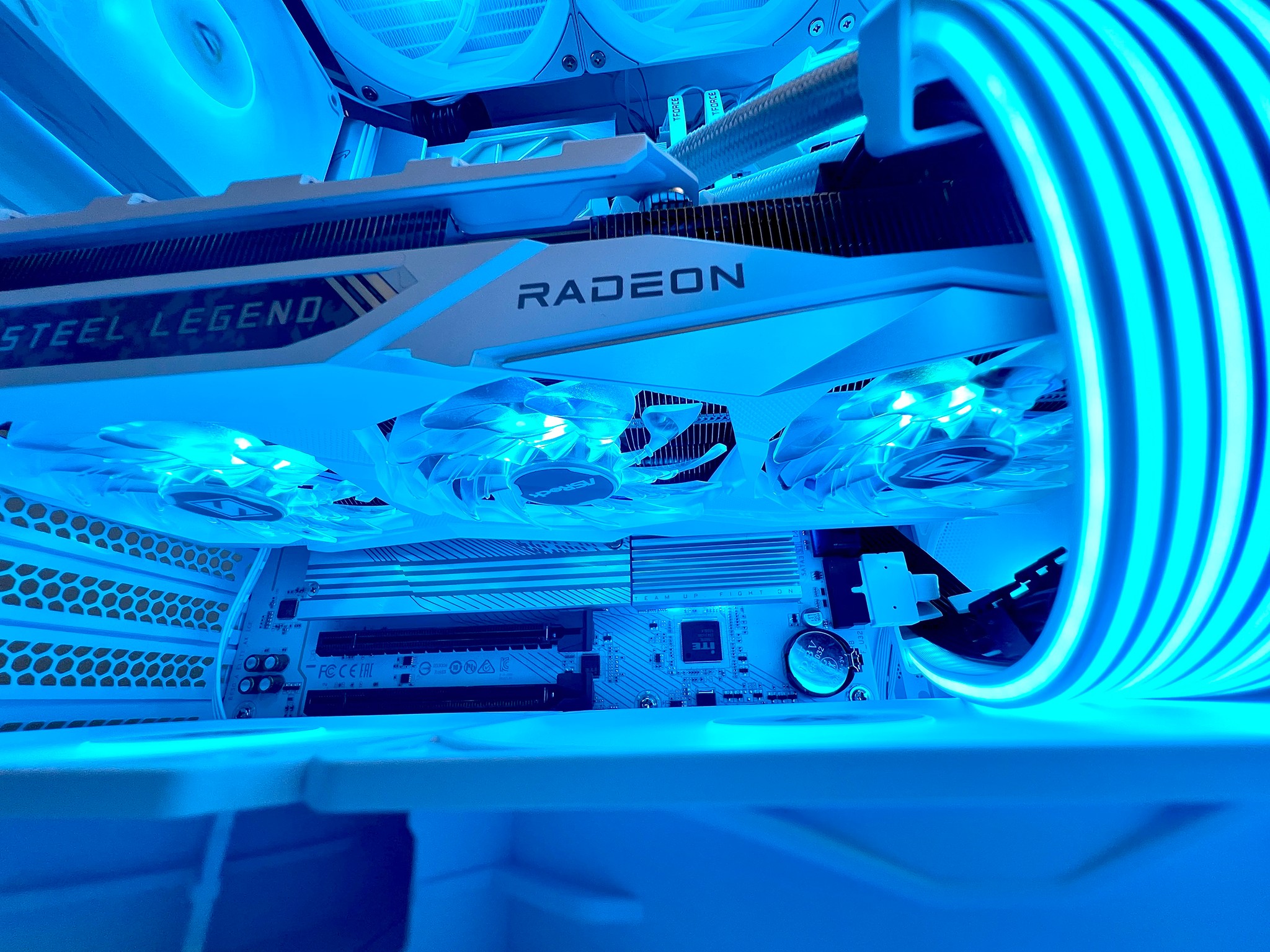 👑👑AMD KING👑👑RX 7900 GRE 16 GB⭐️RYZEN 7700X⭐️32 GB DDR5⭐️1 TB GEN 4 SSD⭐️WIFI