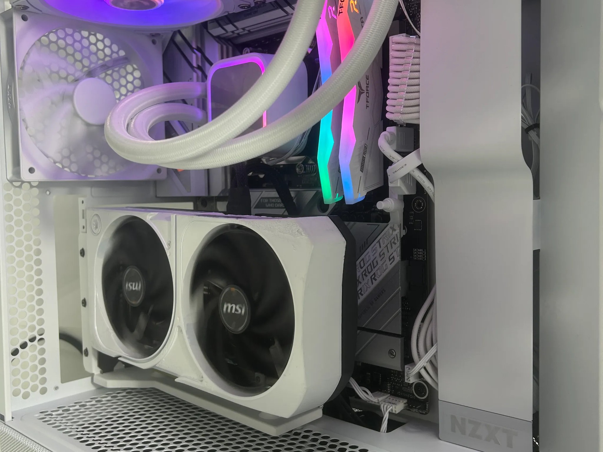 //COSMIC// All White Gaming PC - AMD Ryzen 7 7700 | RTX 5070 12GB | 32GB DDR5 | 2TB SSD