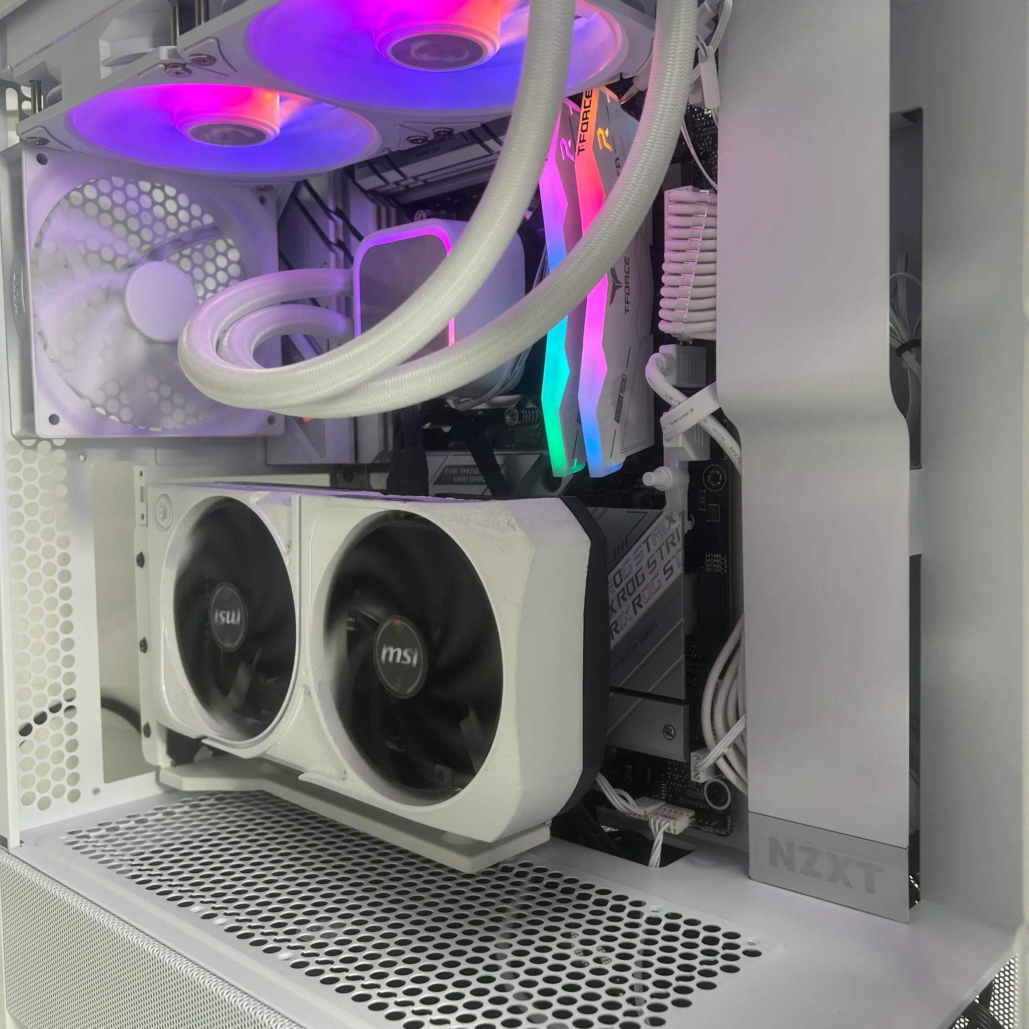 //COSMIC// All White Gaming PC - AMD Ryzen 7 7700 | RTX 5070 12GB | 32GB DDR5 | 2TB SSD