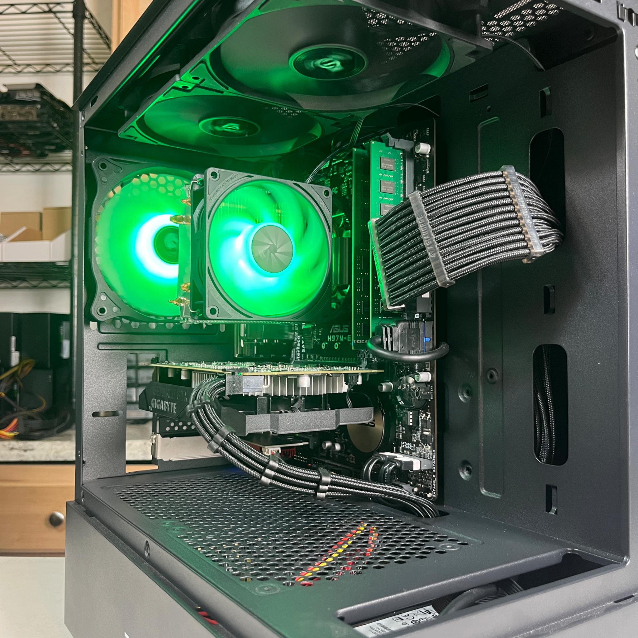 🟢⚫️ | Budget RGB Gaming PC | i7-4770* + GTX 1650 4GB | WiFi | 16GB