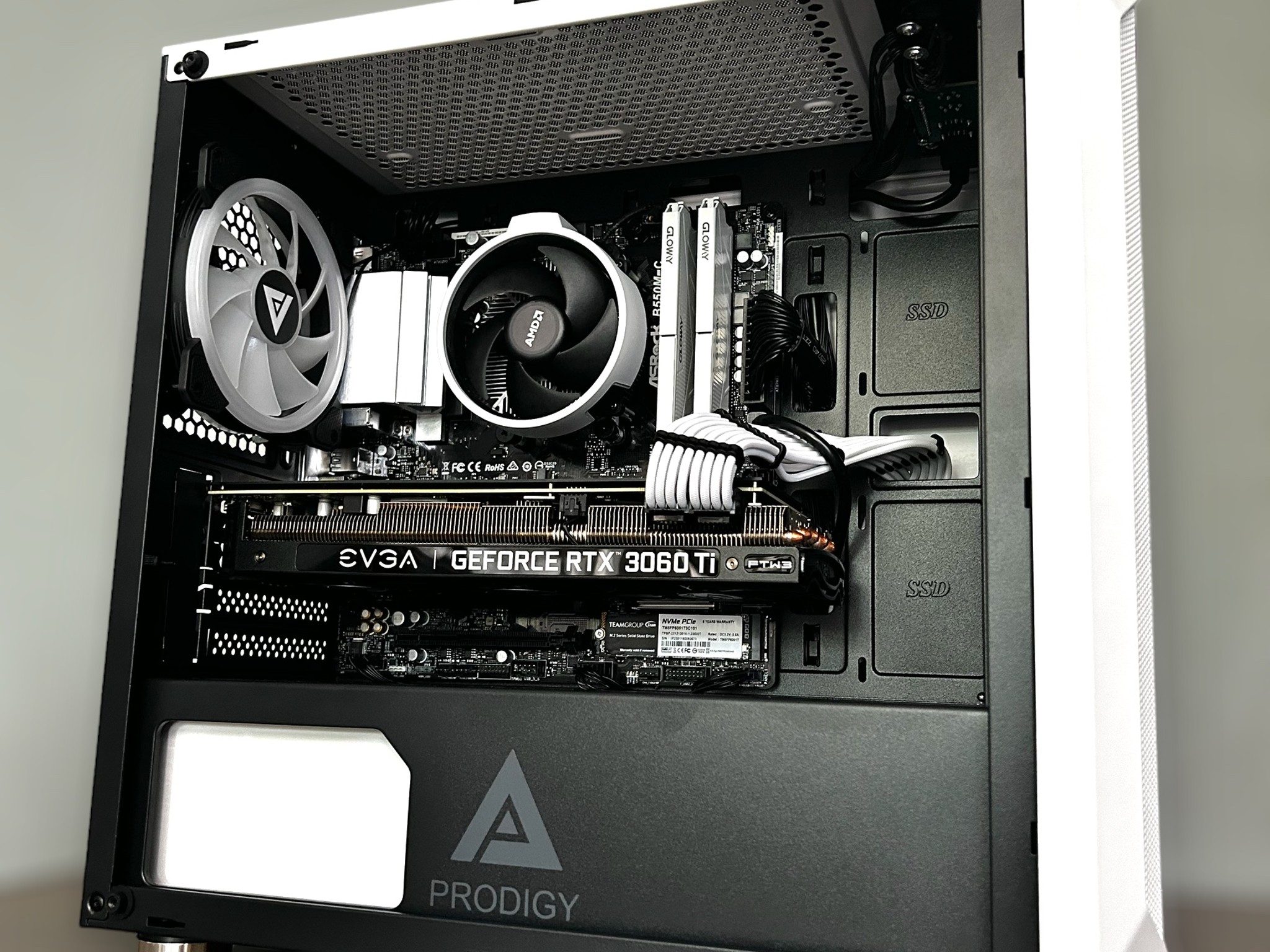 EVGA RTX 3060 Ti | Ryzen 5 5600 | 16GB Gloway 3200Mhz | 1TB NVME