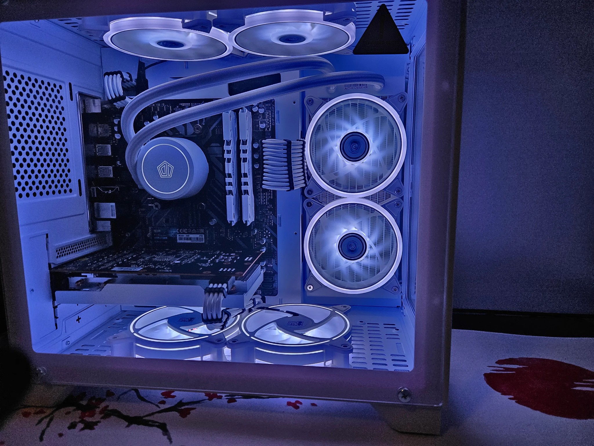 Liquid Cooled Frosty Gaming Rig Ryzen 5 / 32GB / 2TB / RX6600