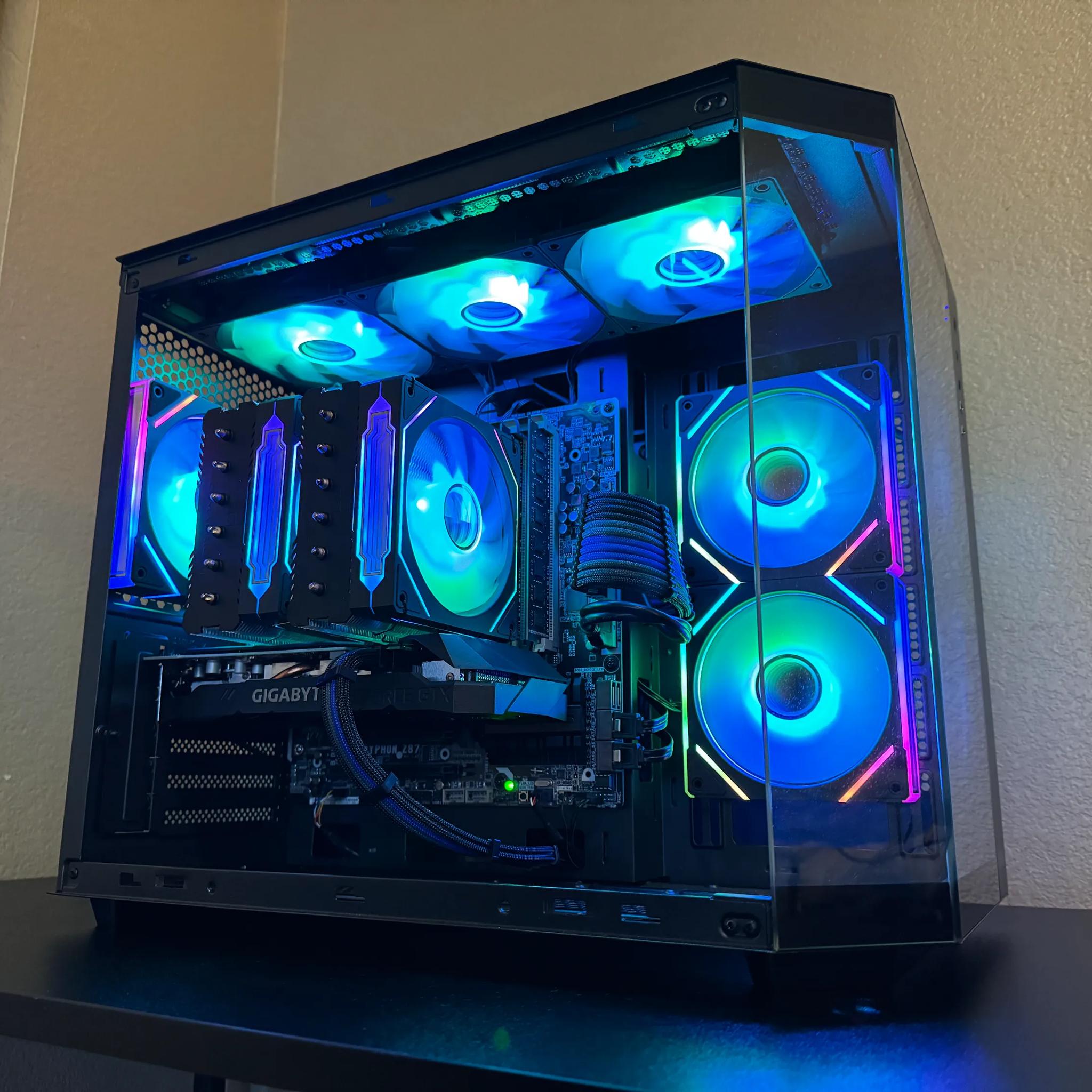 i7 4770K | GeForce GTX 1660 Ti | 16GB Ram | 1.5 TB Storage | WiFi & Bluetooth