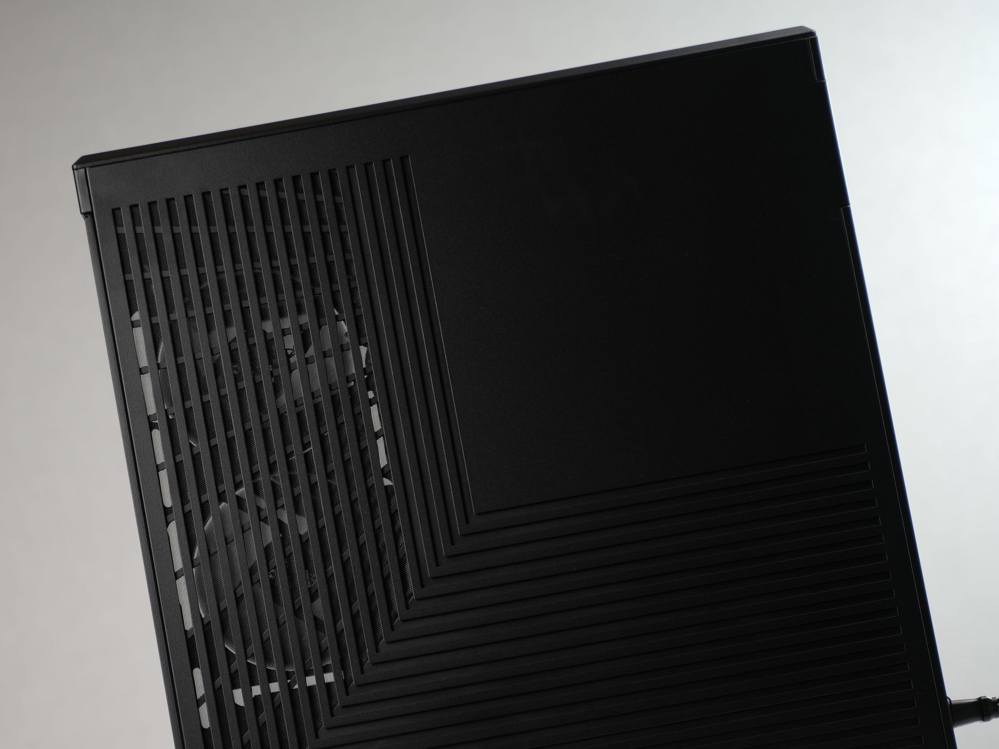 “DARCFORM” RTX 5080 Ryzen 7 9850X3D 32GB 2TB Windows 11 Pro Workstation Gaming PC