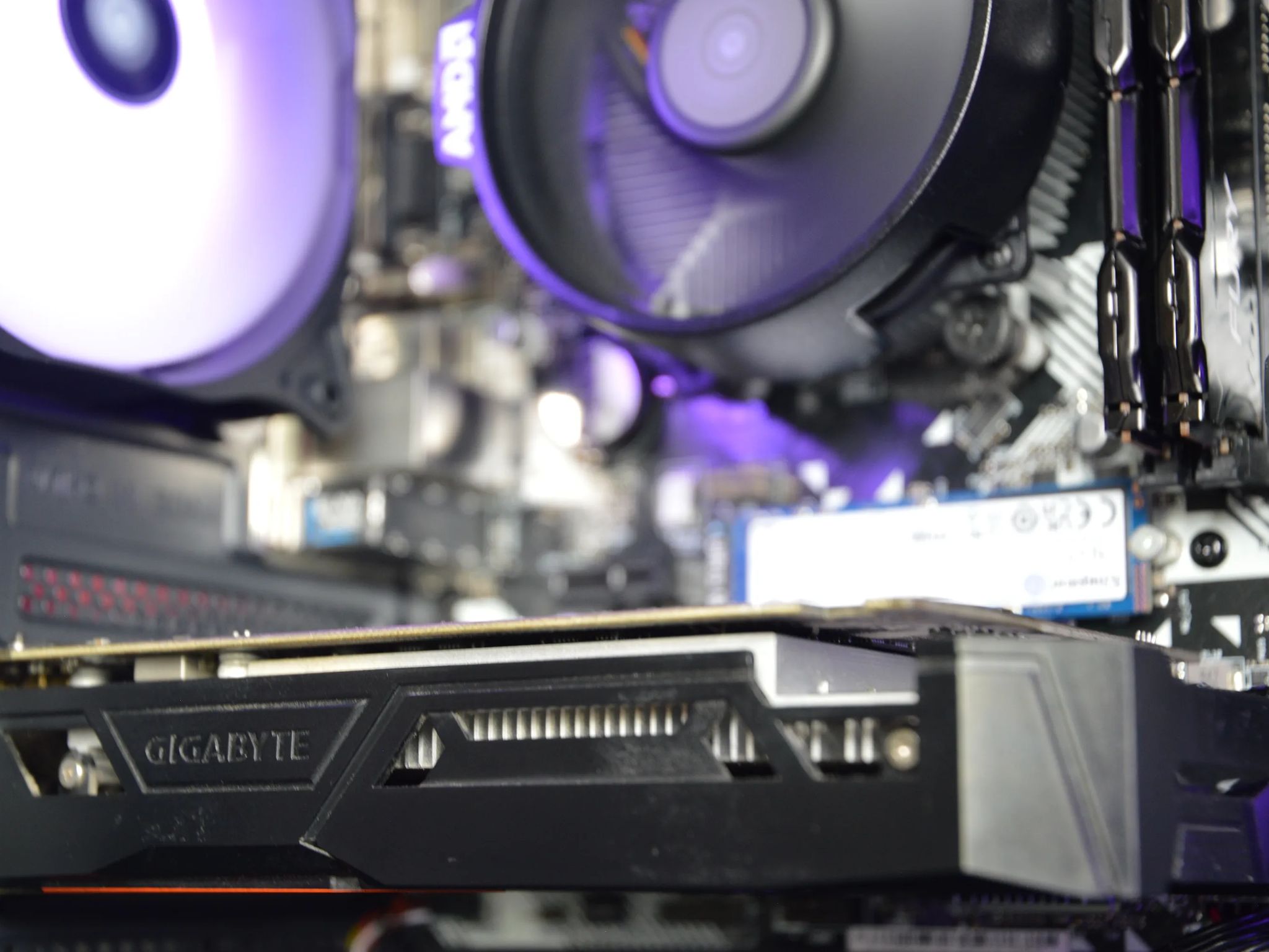 ⚫🟣| GTX 1050 Ti 4GB | Ryzen 3 3200G | 16GB DDR4 RAM | 512GB NVME SSD | Royal Night |