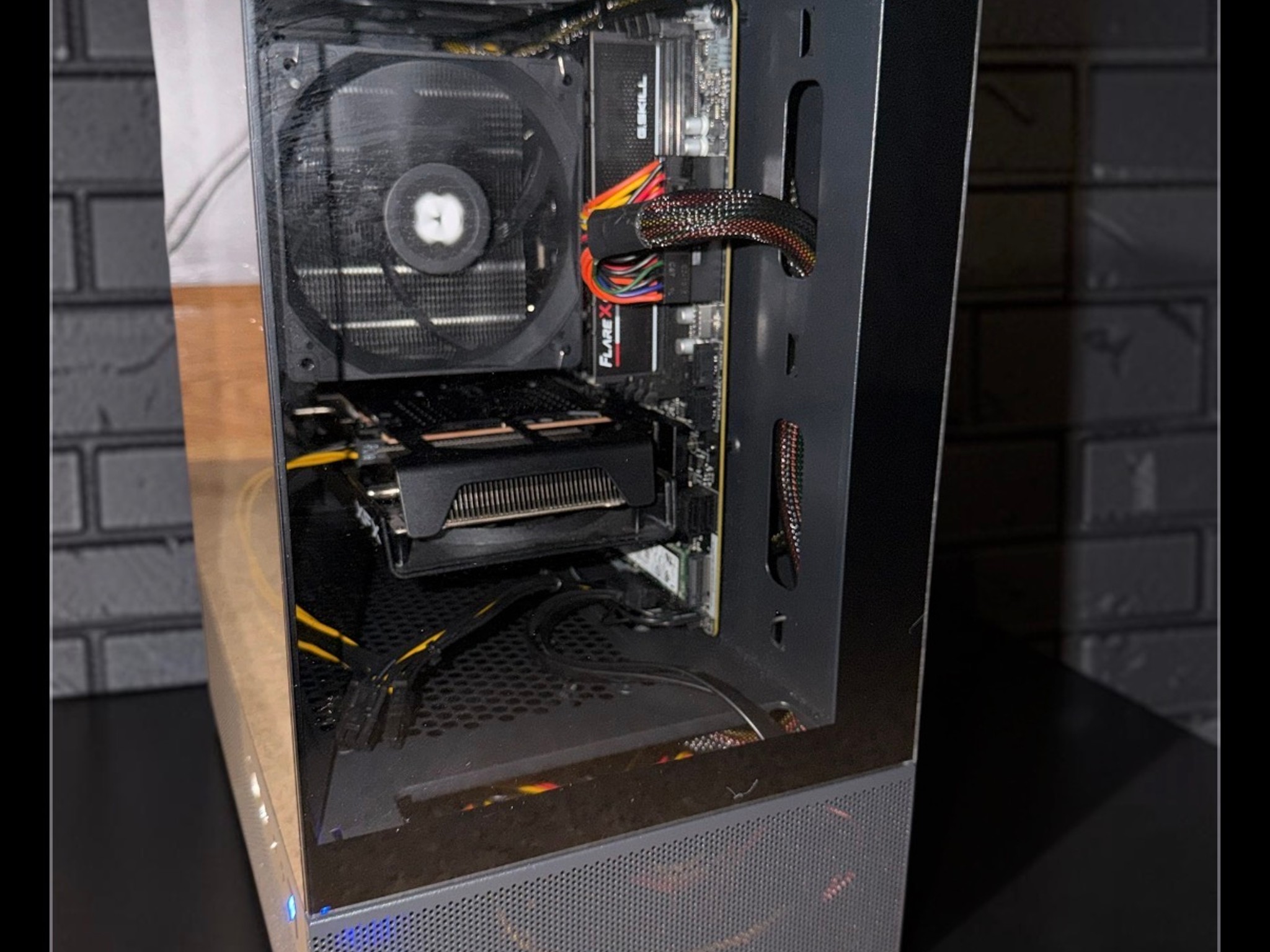 ONYX GAMING PC | R5 7500X3D | RX 6600 XT | 16GB DDR5 | 1TB NVME m.2